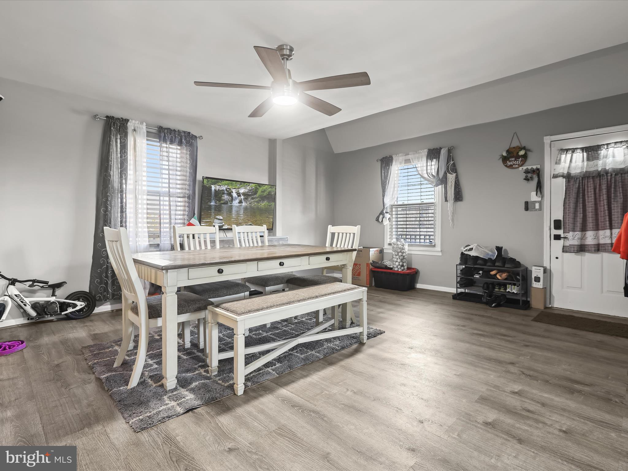 HILLENDALE PARK - Residential