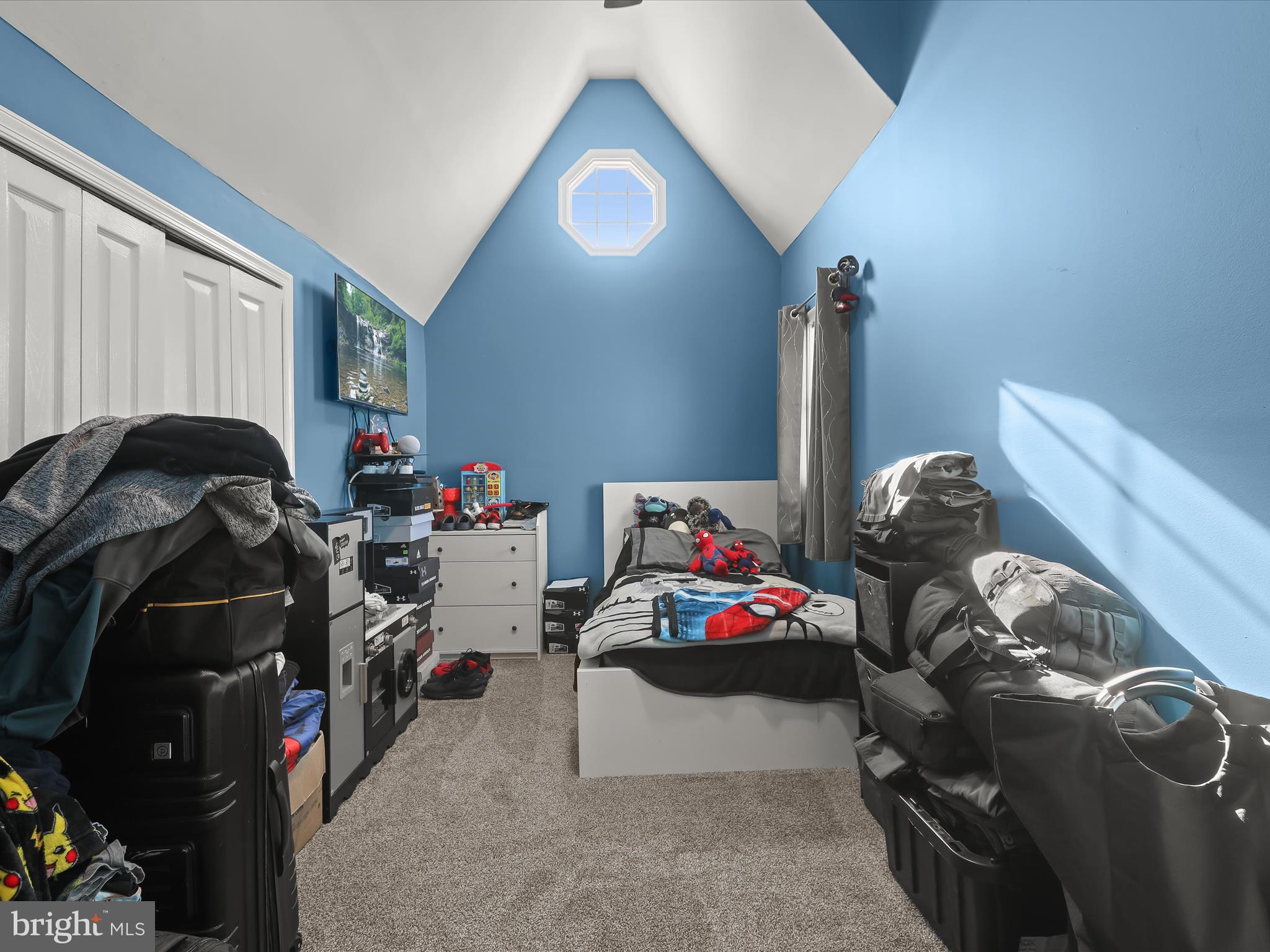 HILLENDALE PARK - Residential