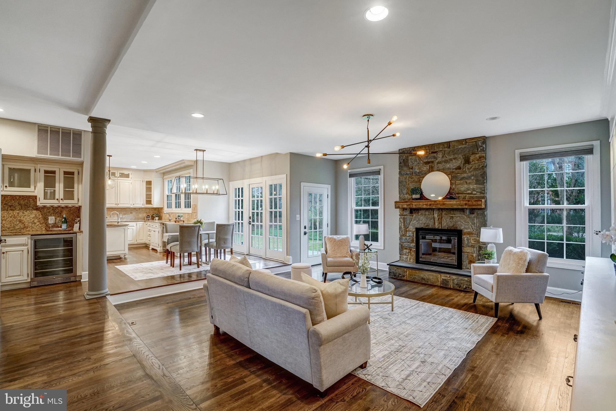 HILLSIDE MANOR - Residential