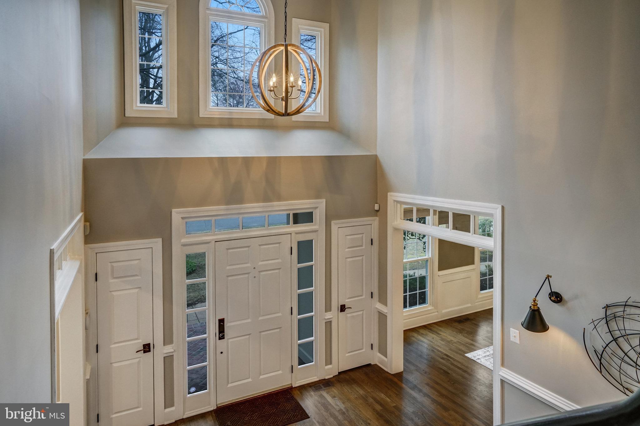 HILLSIDE MANOR - Residential