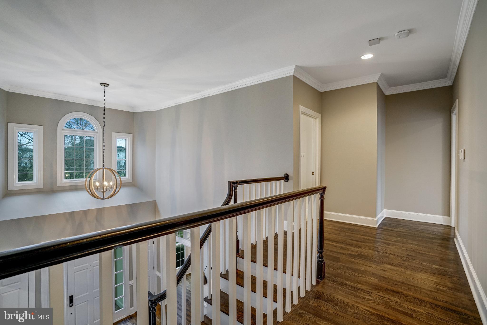 HILLSIDE MANOR - Residential