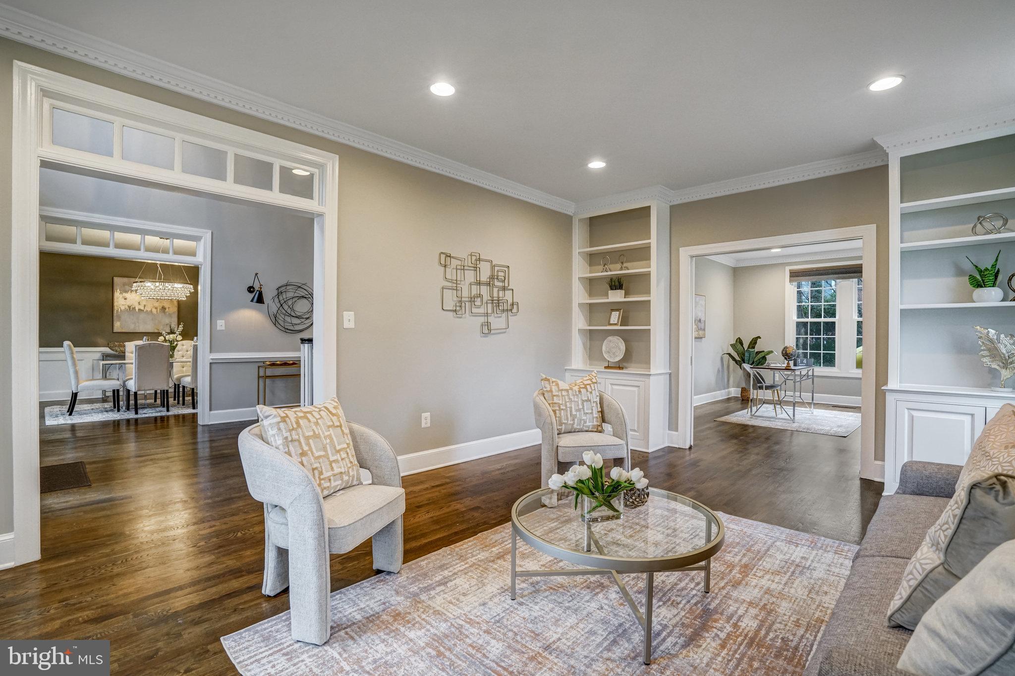 HILLSIDE MANOR - Residential