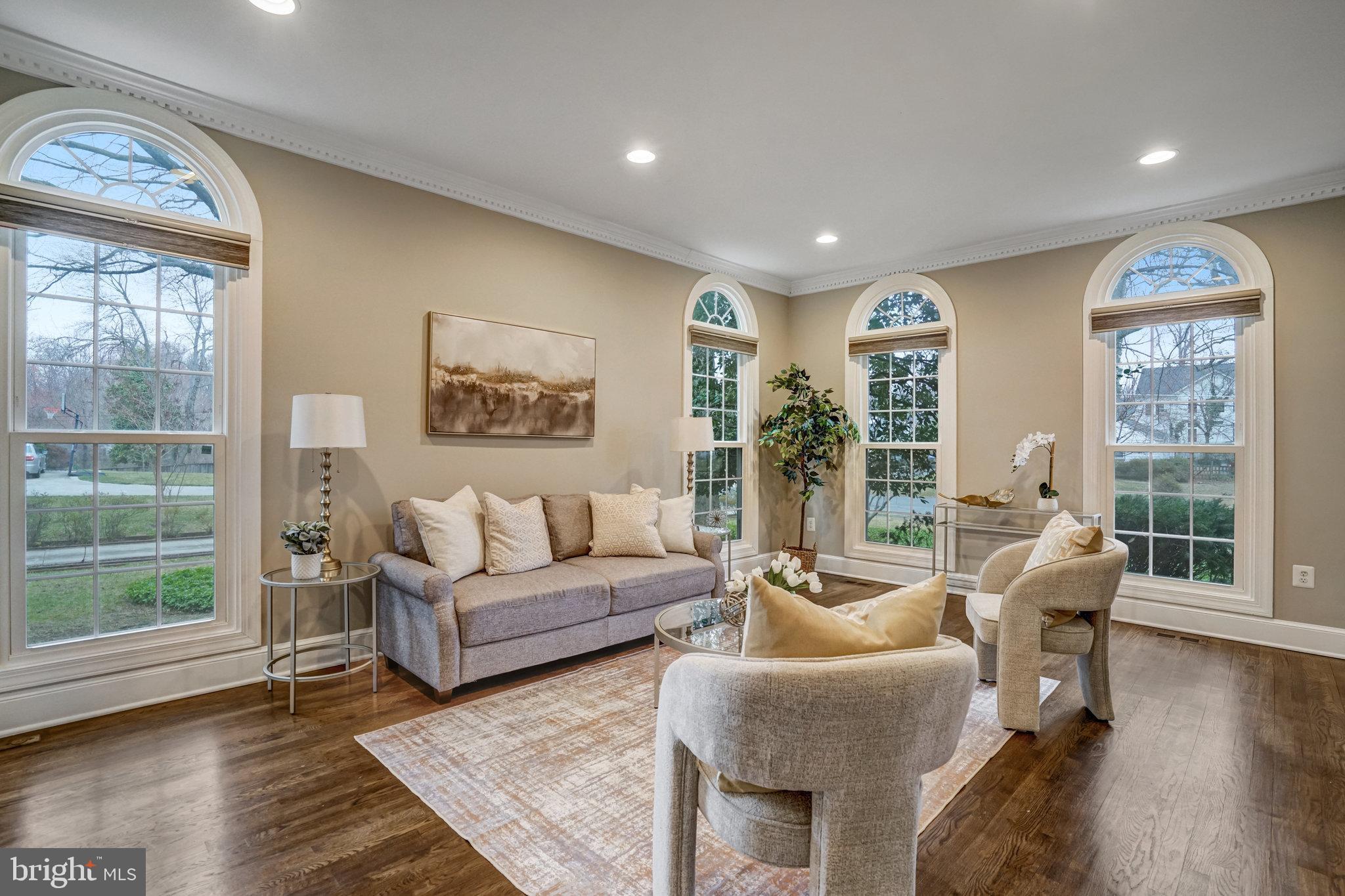 HILLSIDE MANOR - Residential