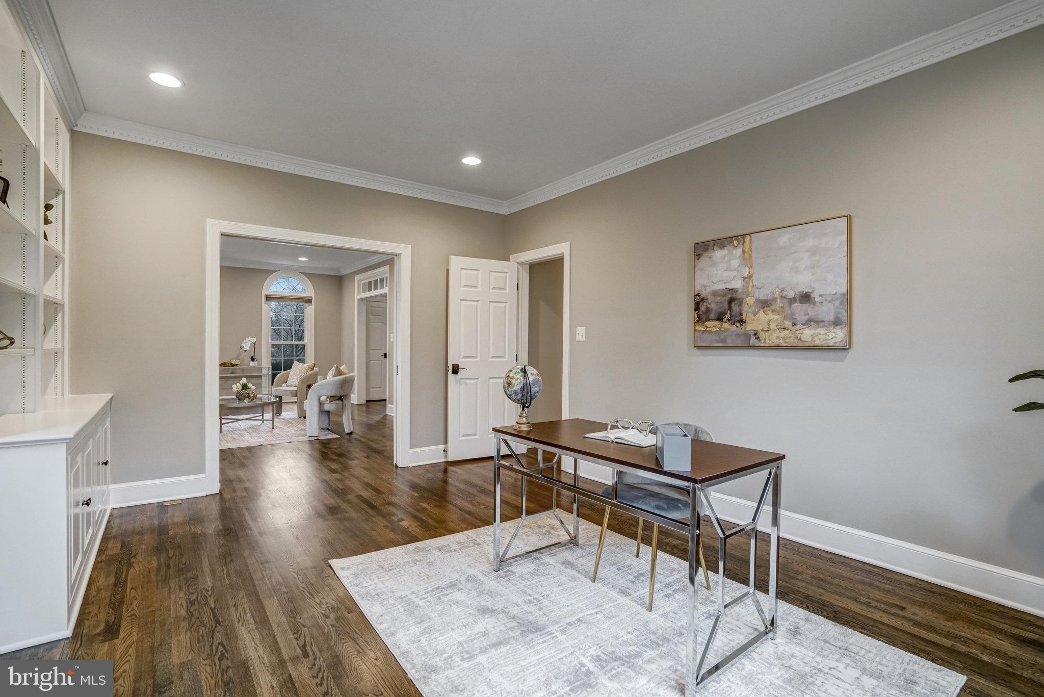 HILLSIDE MANOR - Residential