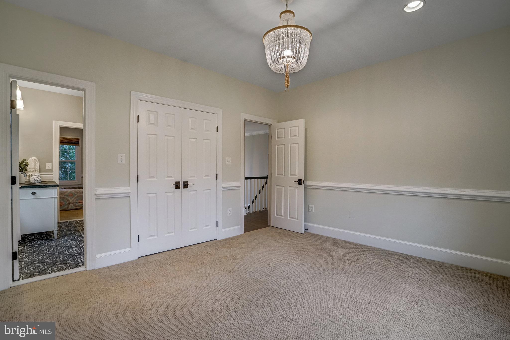 HILLSIDE MANOR - Residential