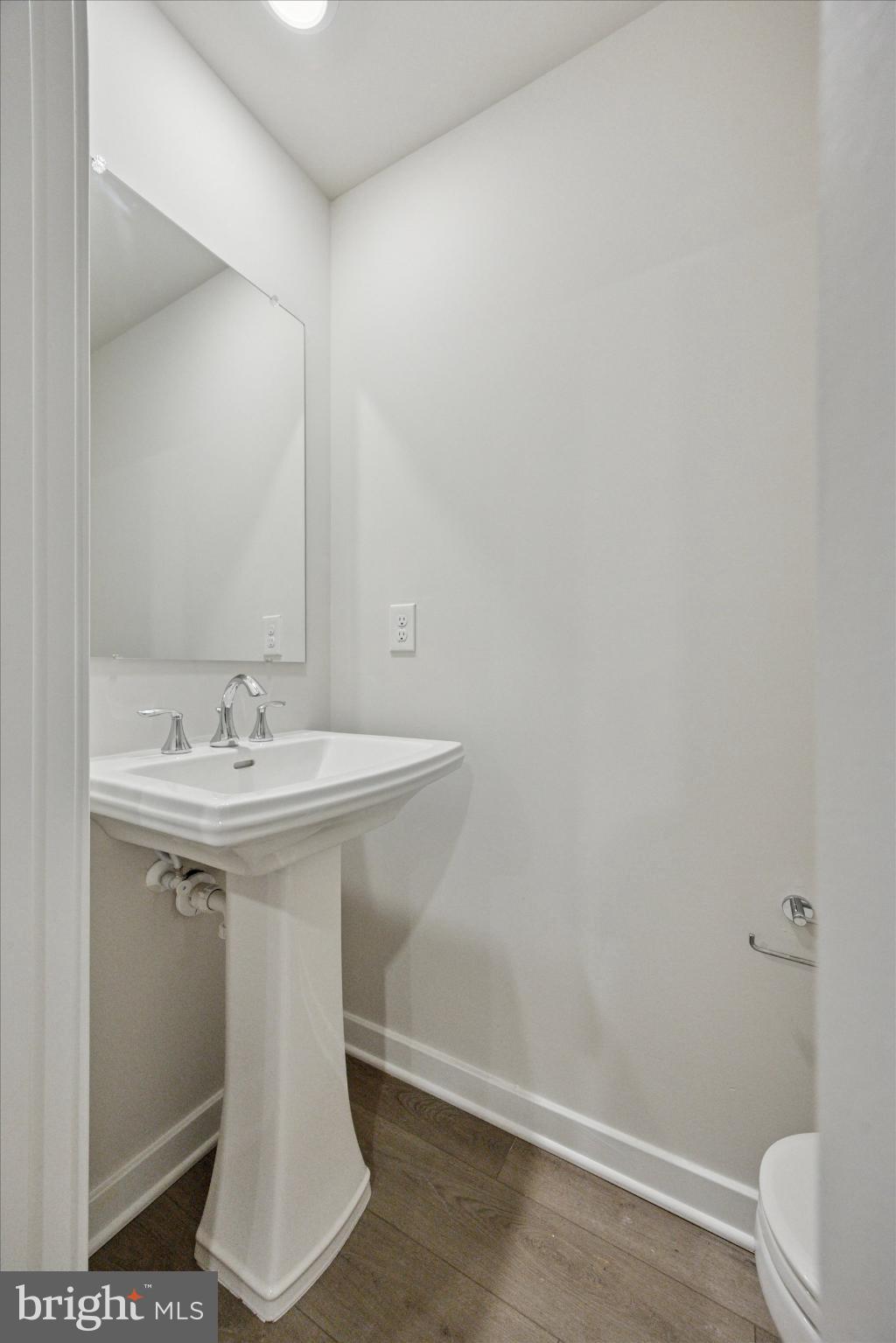 DOWNINGTOWN RIDGE - Residential Lease