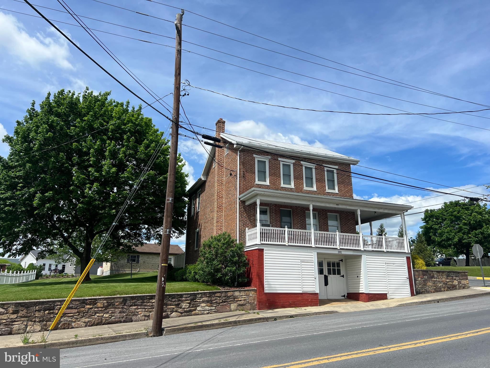 201 W MAIN STREET