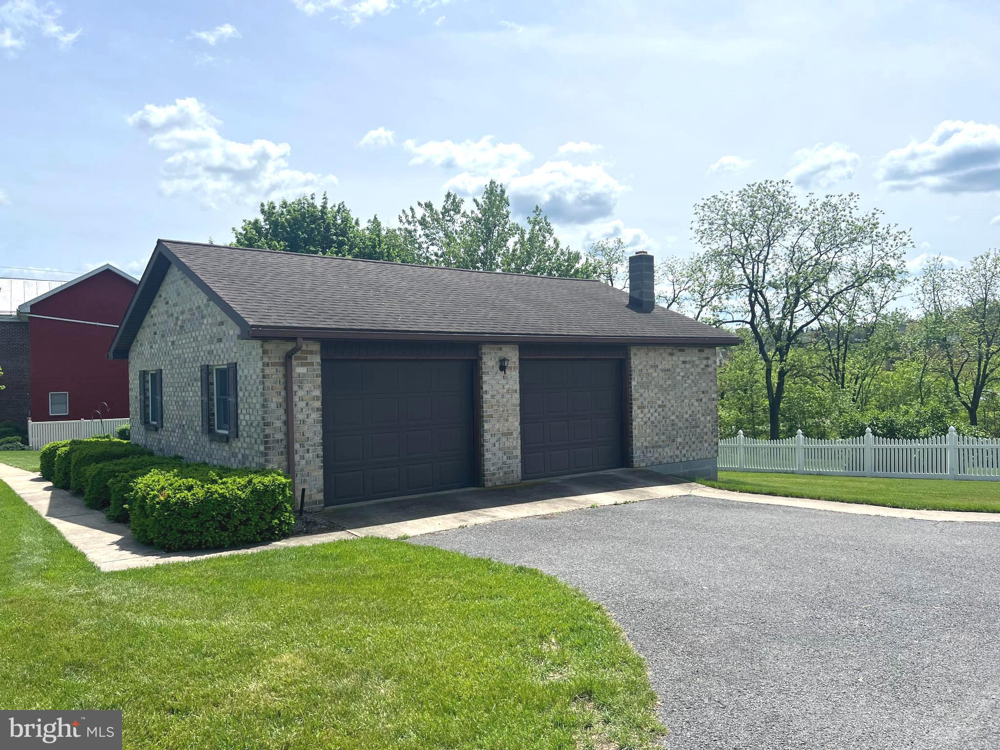 201 W MAIN STREET
