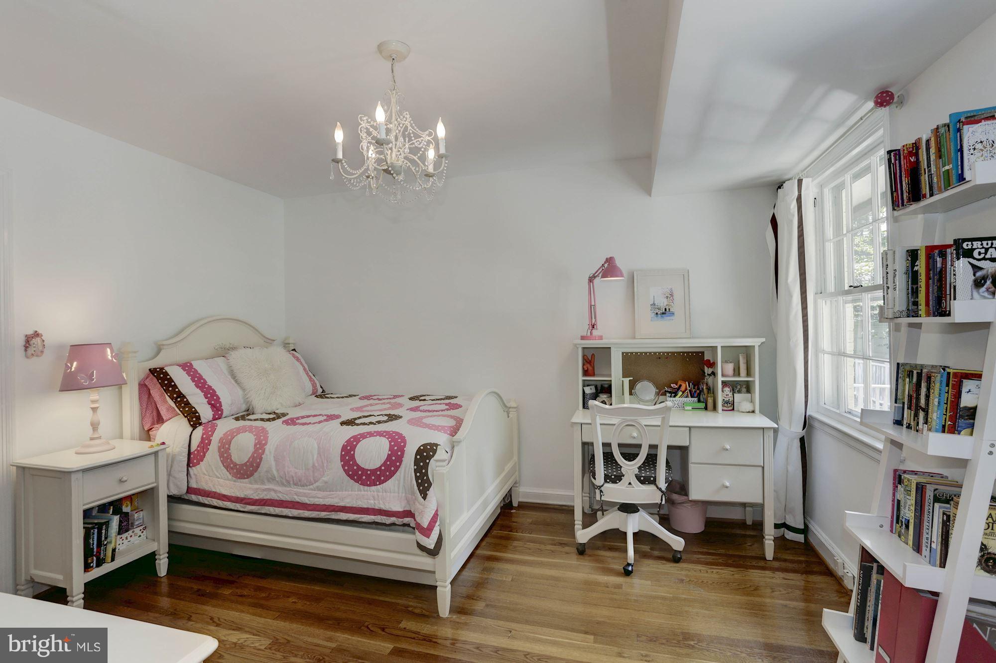 SPRING VALLEY - Residential