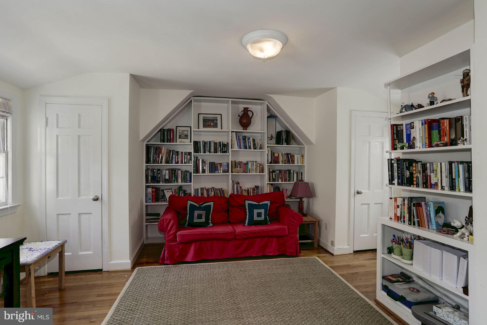 SPRING VALLEY - Residential