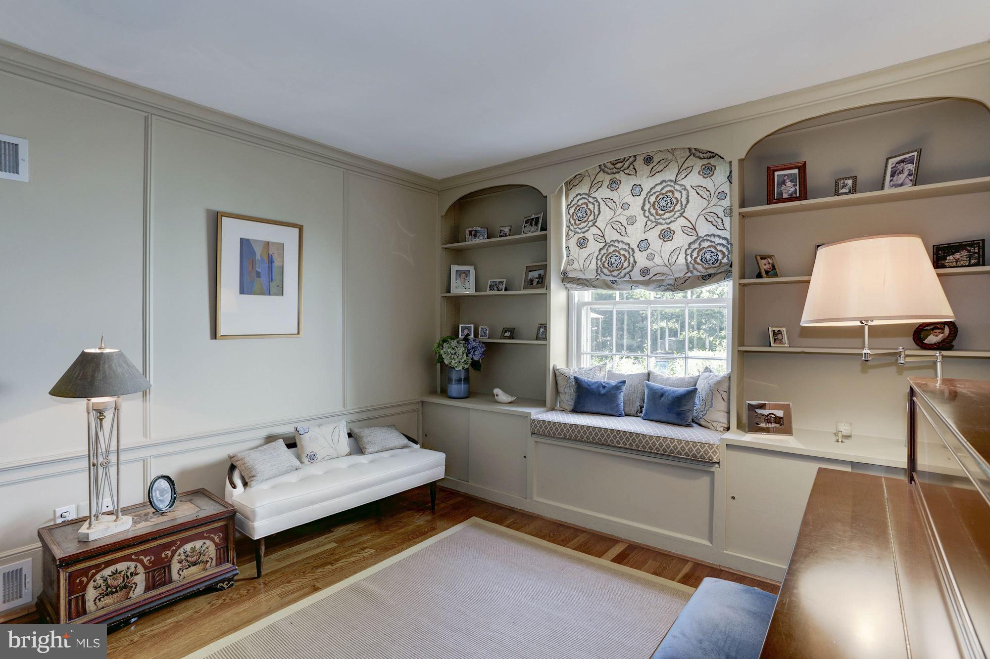 SPRING VALLEY - Residential