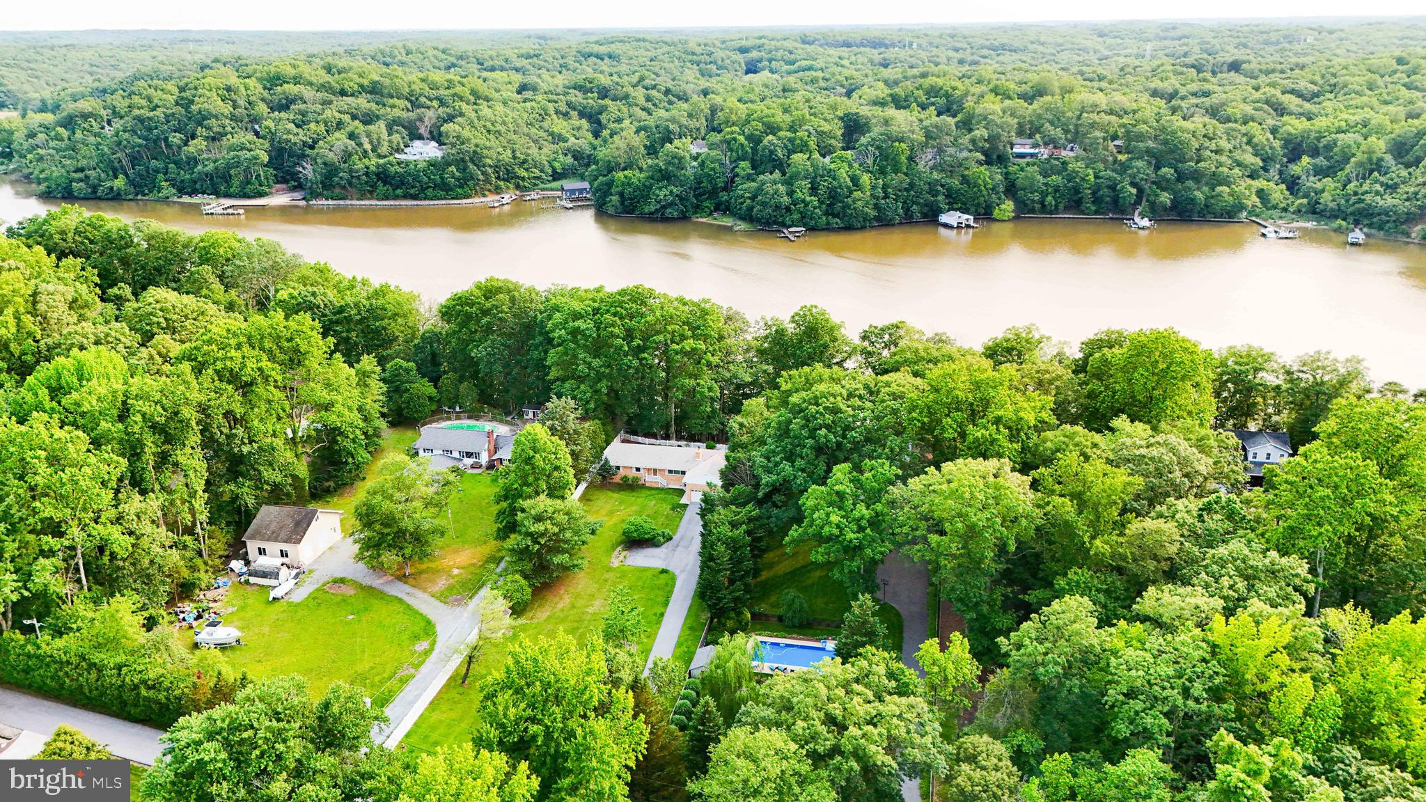 2762 BON HAVEN LANE