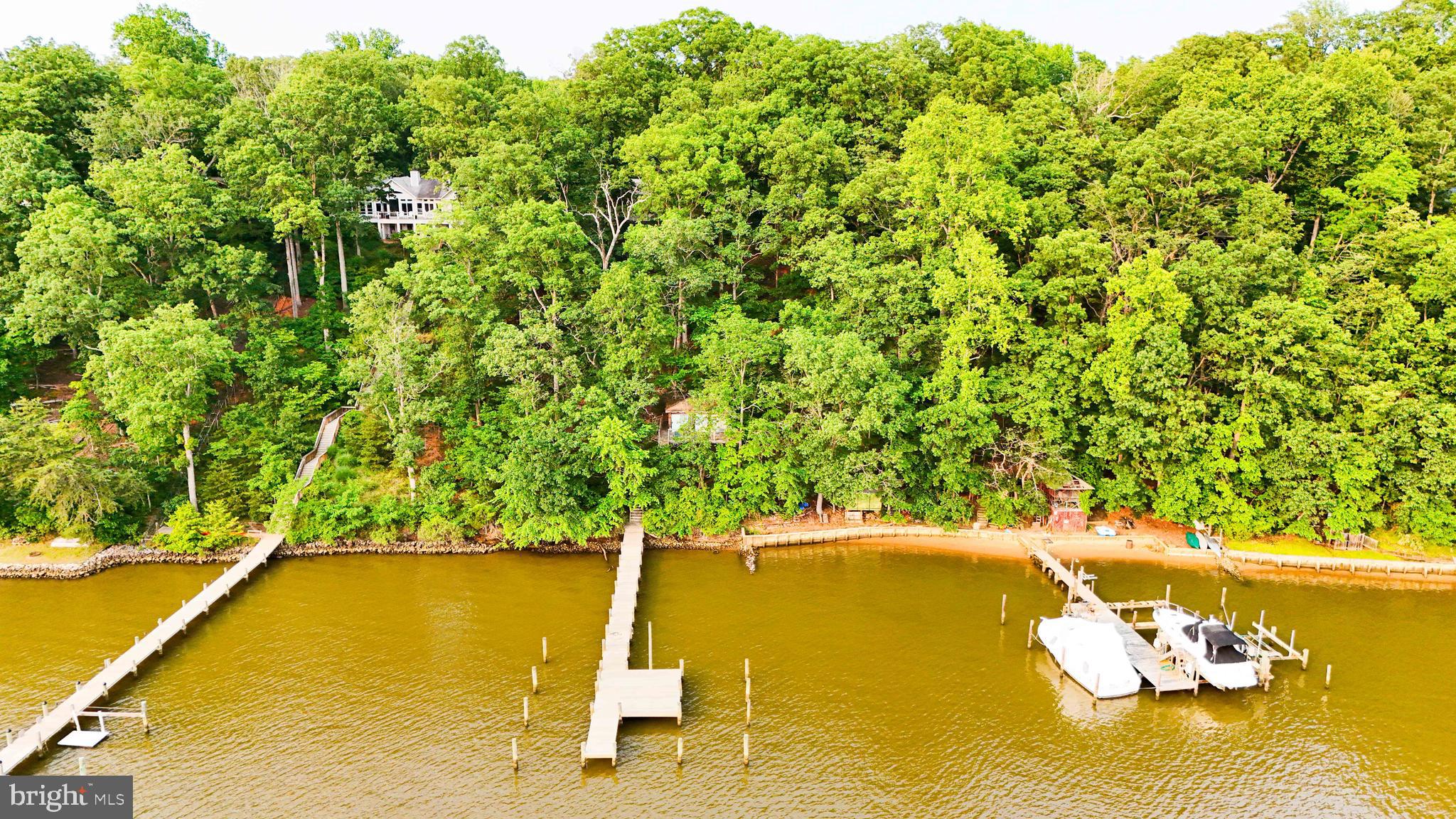 2762 BON HAVEN LANE