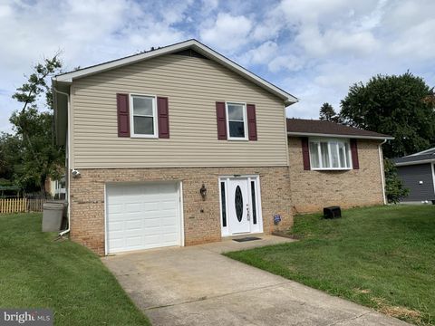 18 FLANDERS RIDGE COURT COCKEYSVILLE MD 21030