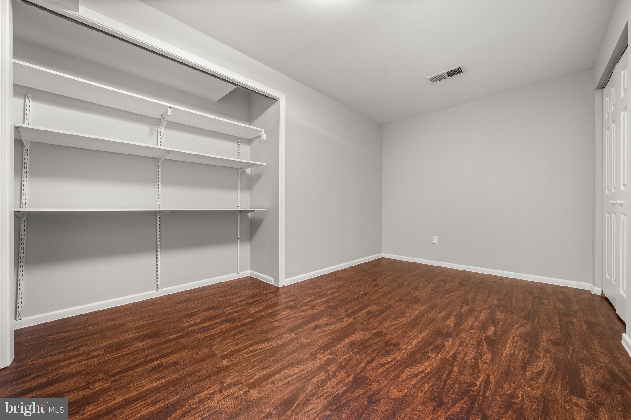 HUNTING RIDGE - Residential