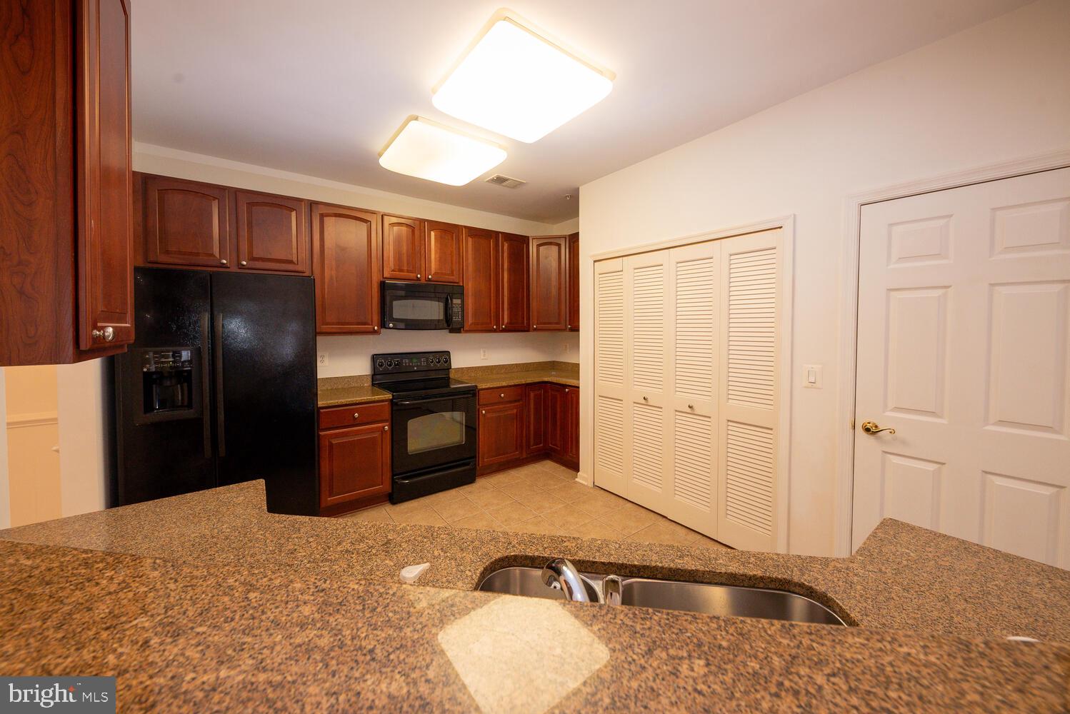 REGENT PARK - Residential