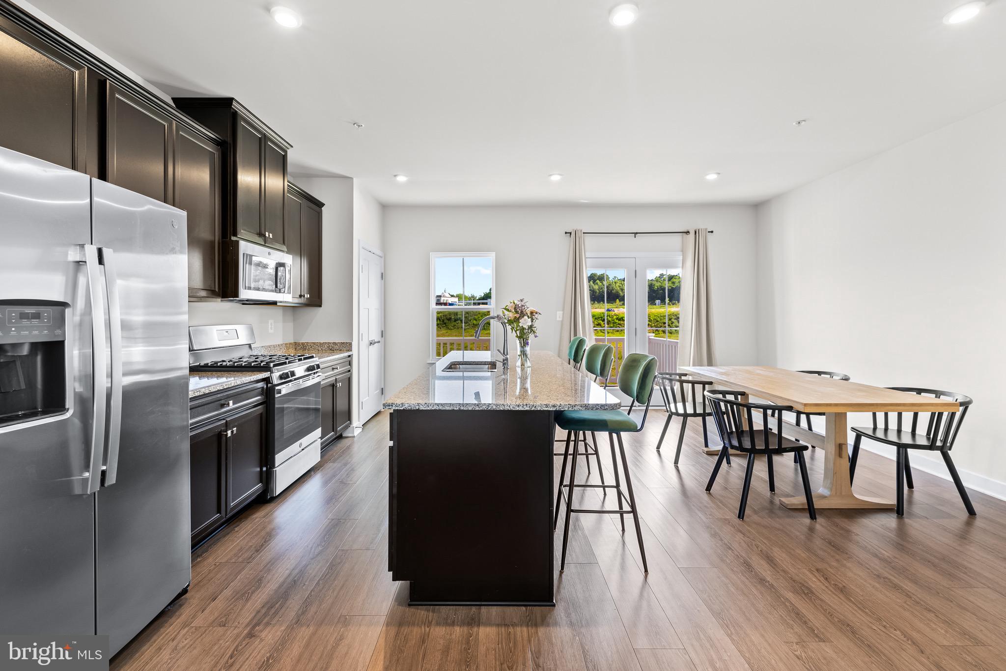 JAMES RUN TOWNHOMES - Residential Lease