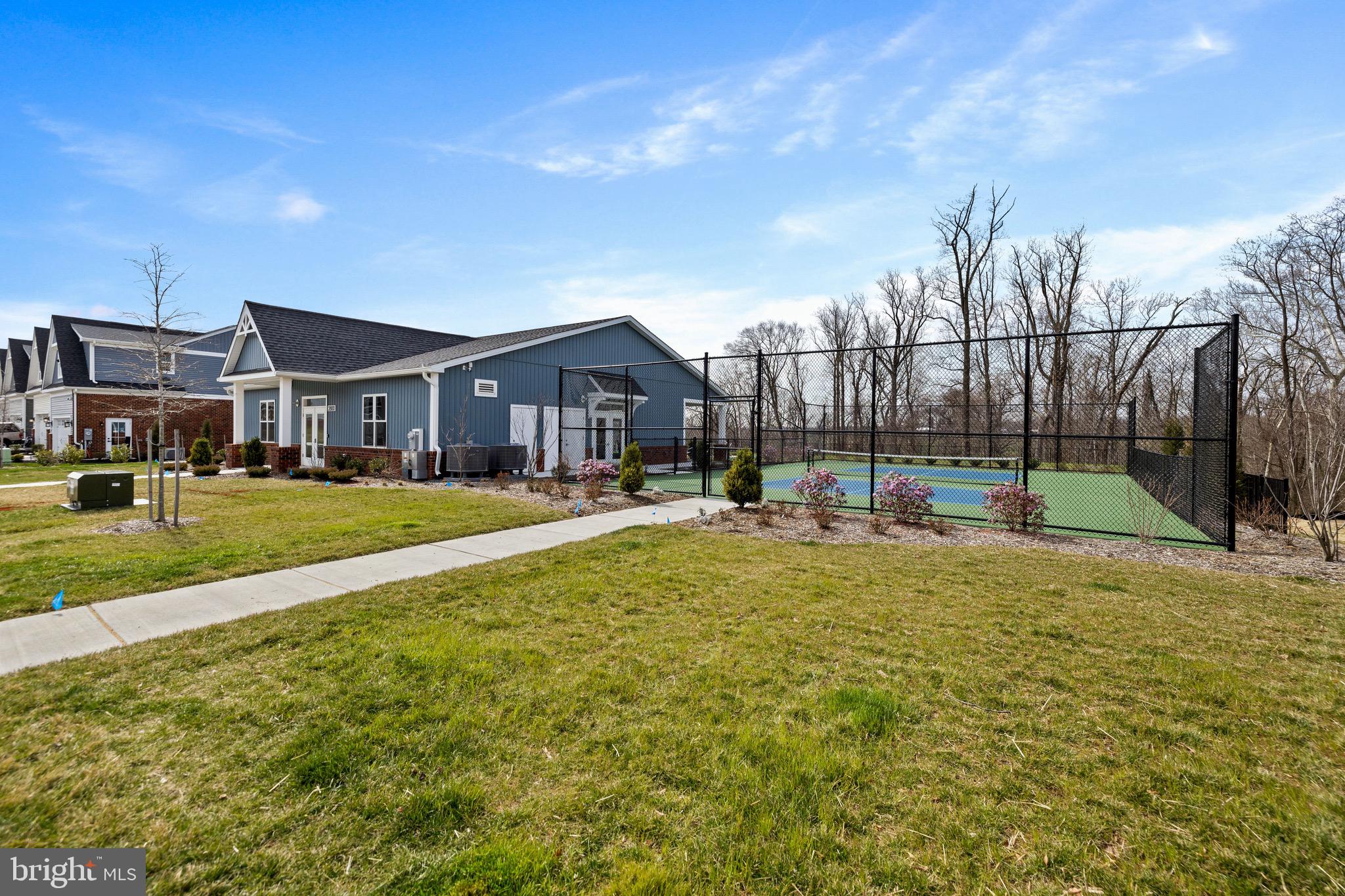 JAMES RUN TOWNHOMES - Residential Lease