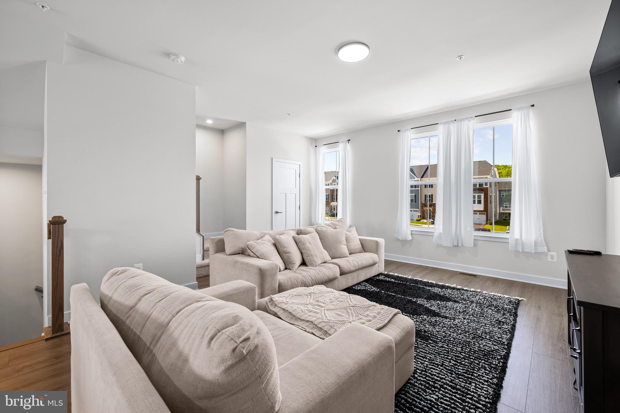 JAMES RUN TOWNHOMES - Residential Lease