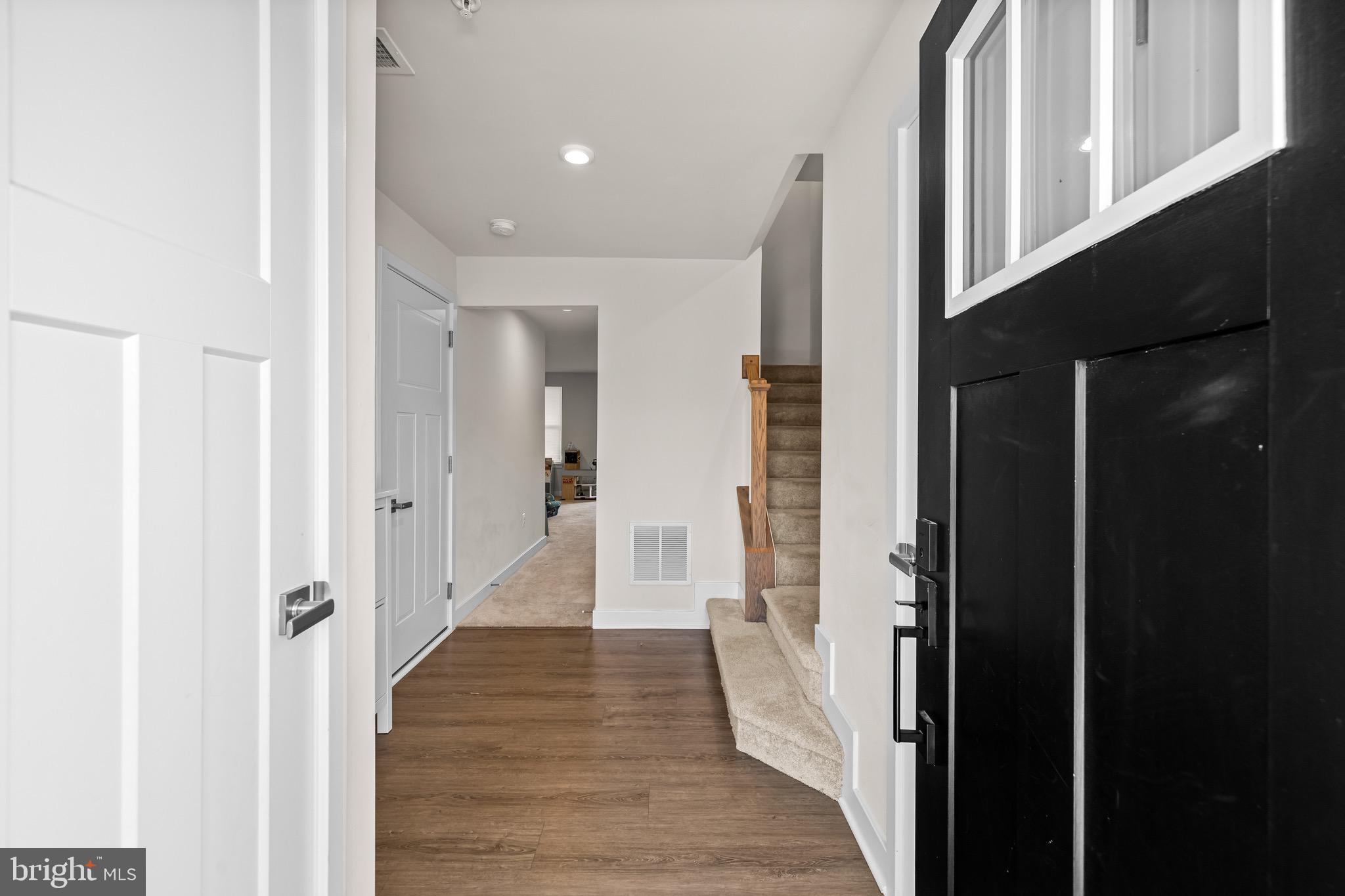 JAMES RUN TOWNHOMES - Residential Lease