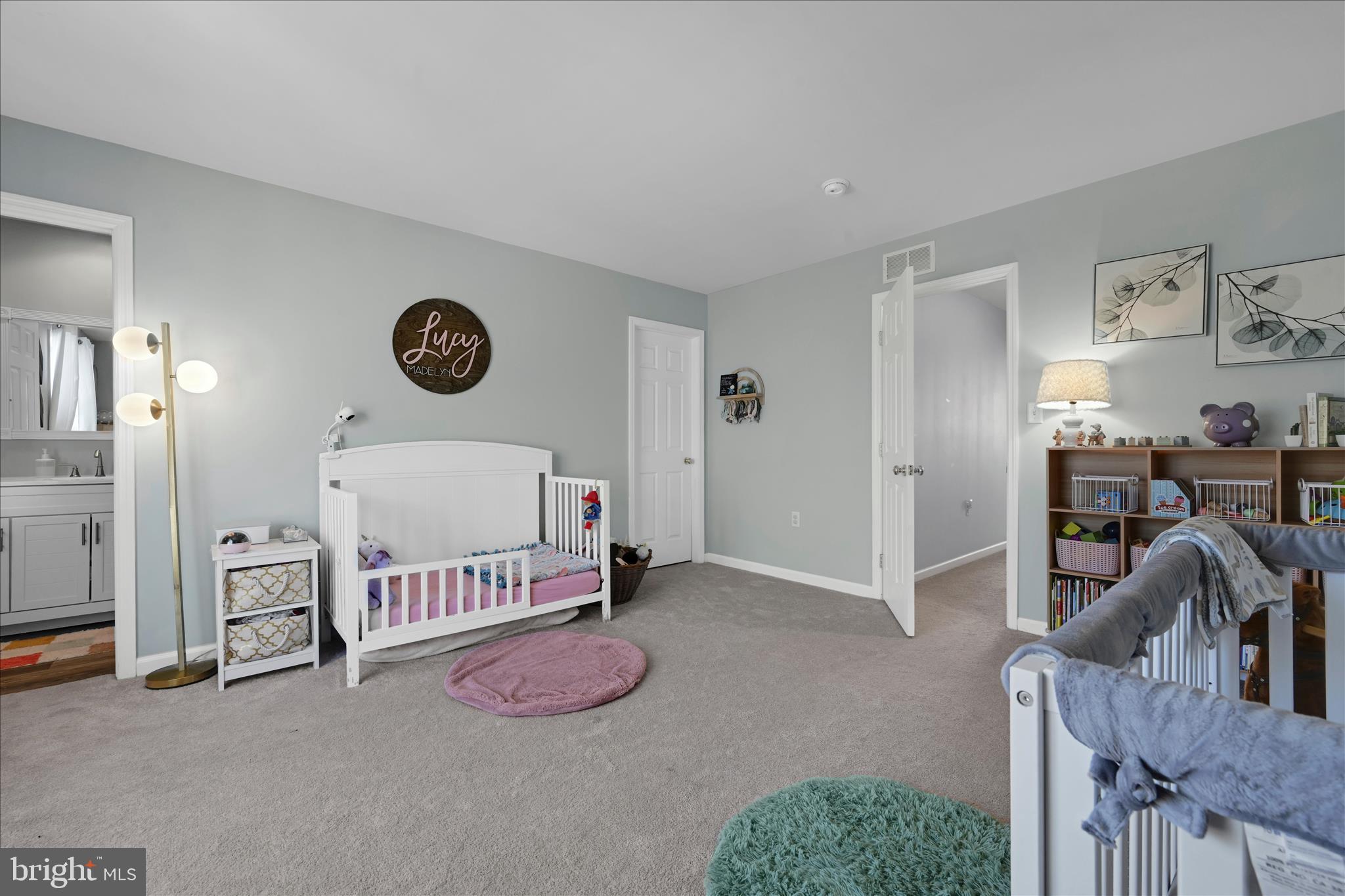 FLORIN HILL - Residential