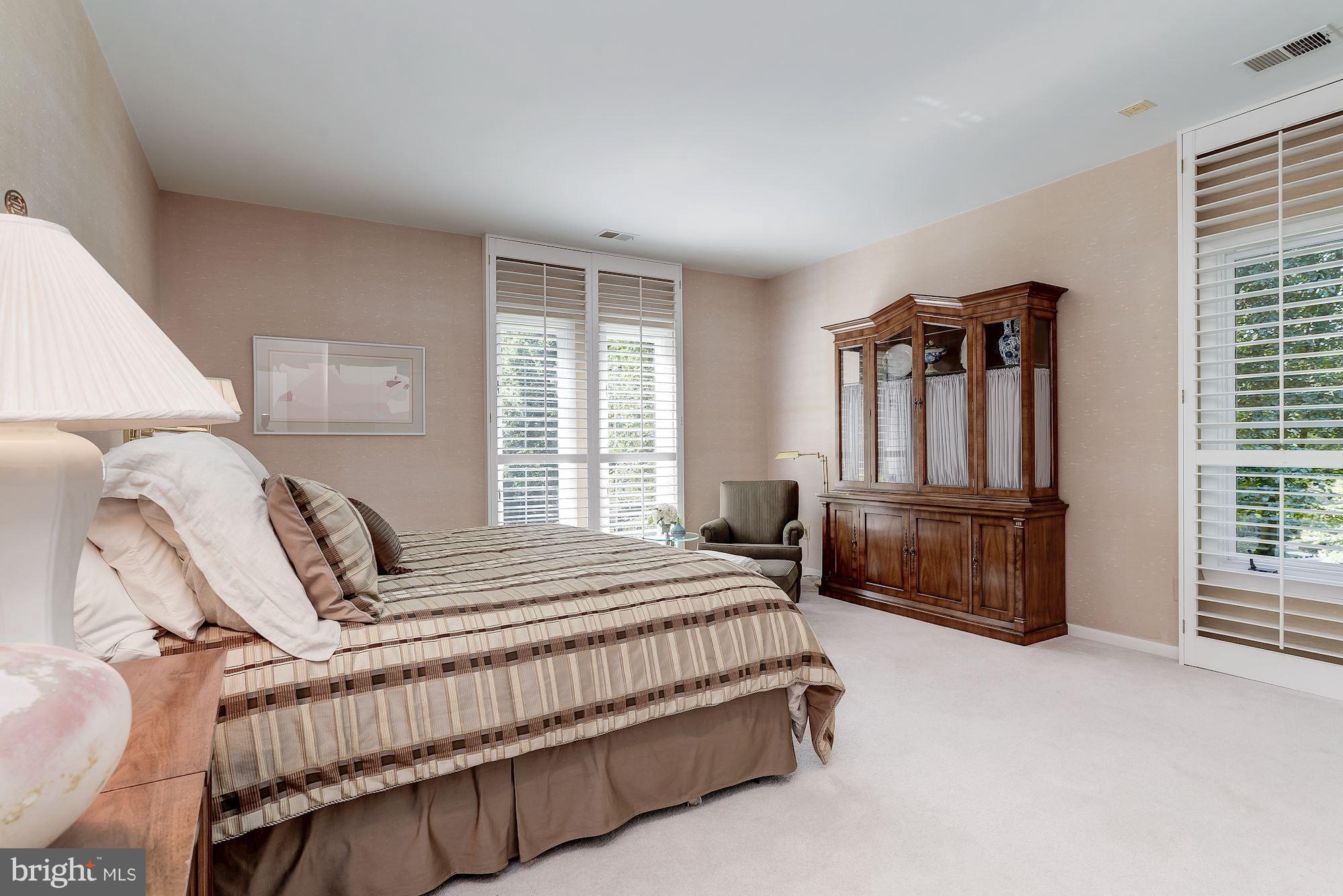 LAKE POTOMAC - Residential