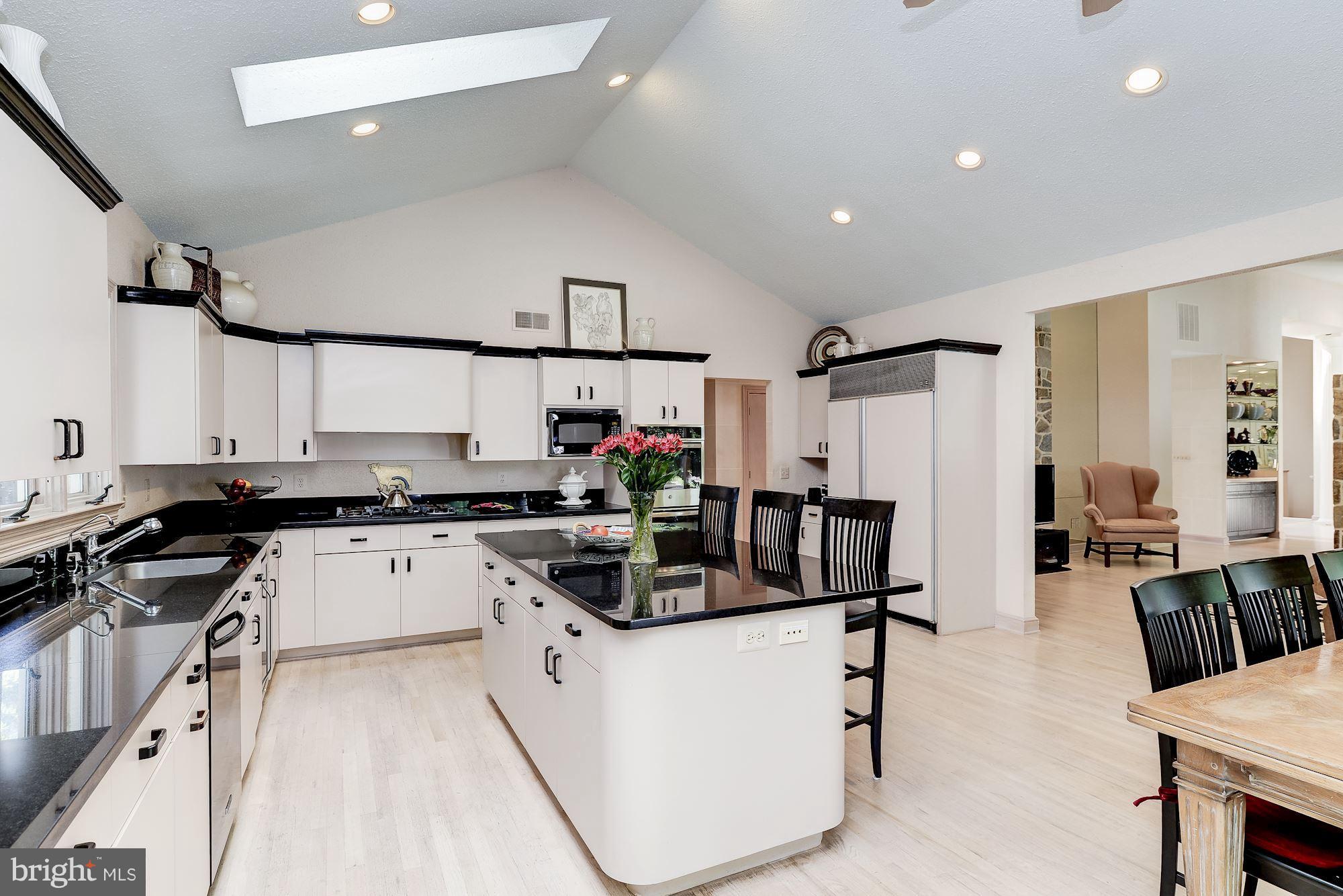 LAKE POTOMAC - Residential