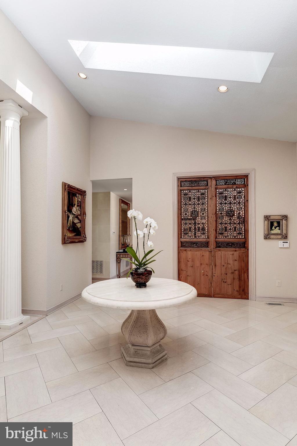 LAKE POTOMAC - Residential