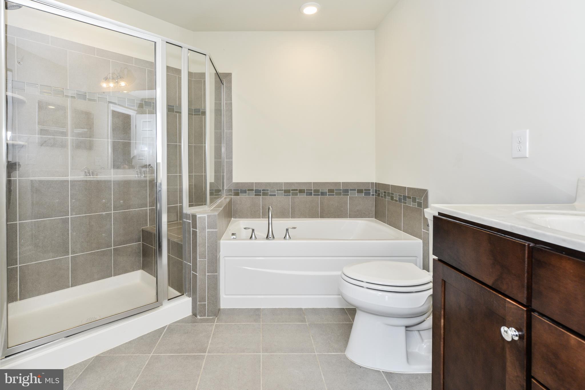 EAST GATE 3 CONDOMINIUM - Residential Lease