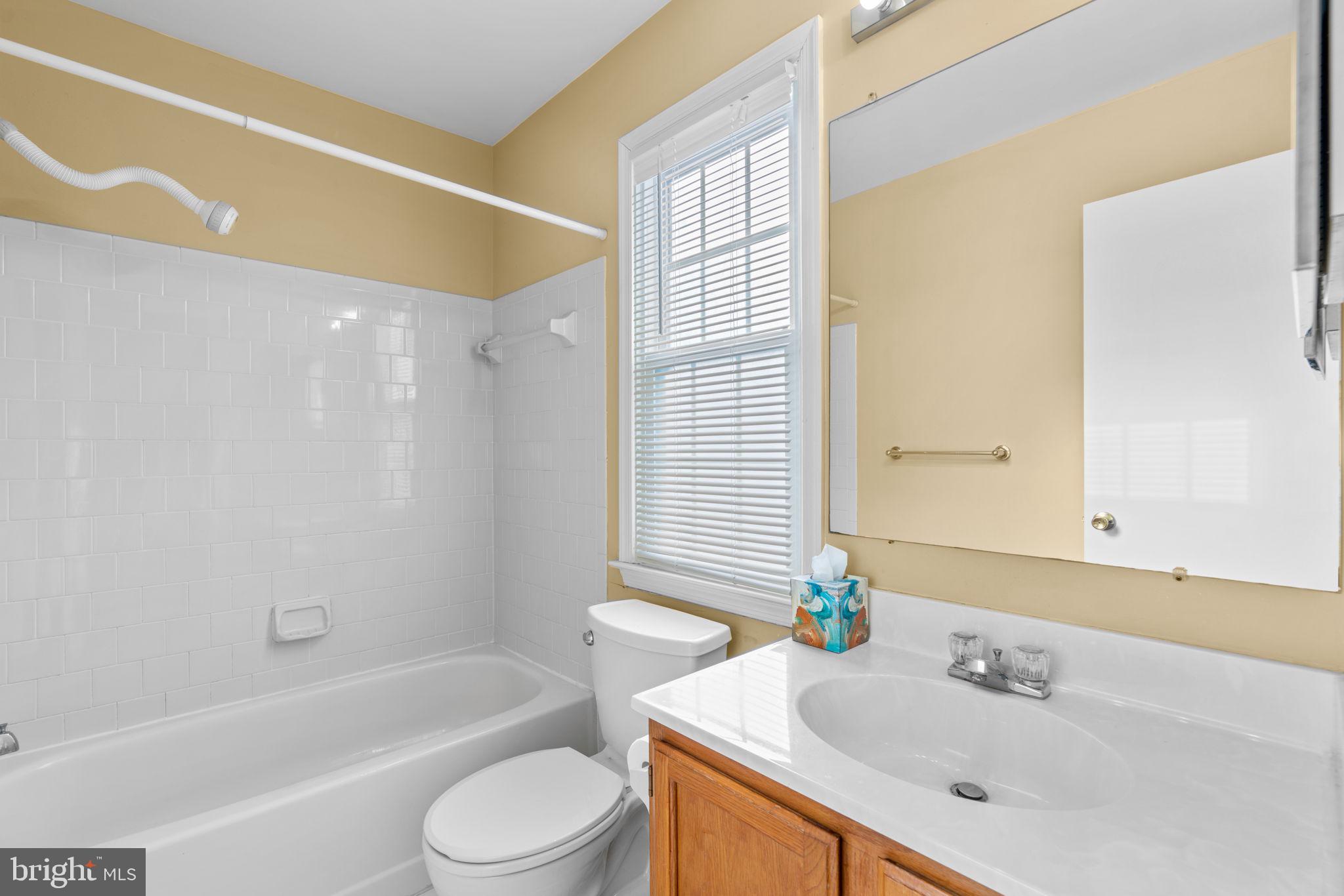 TOLL HOUSE - Residential Lease