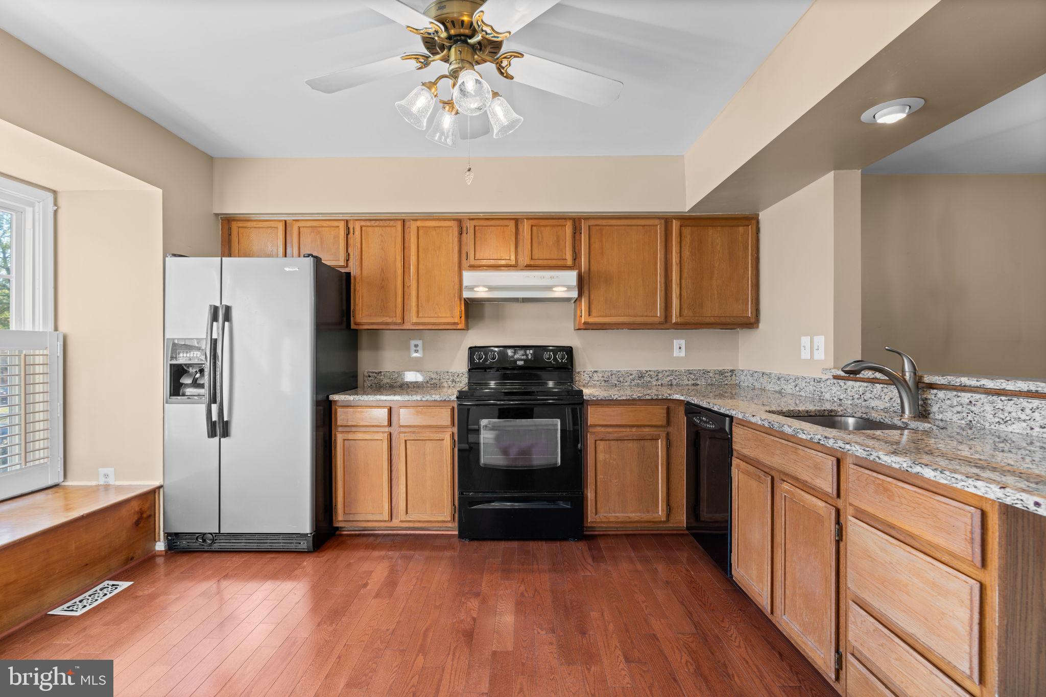 TOLL HOUSE - Residential Lease