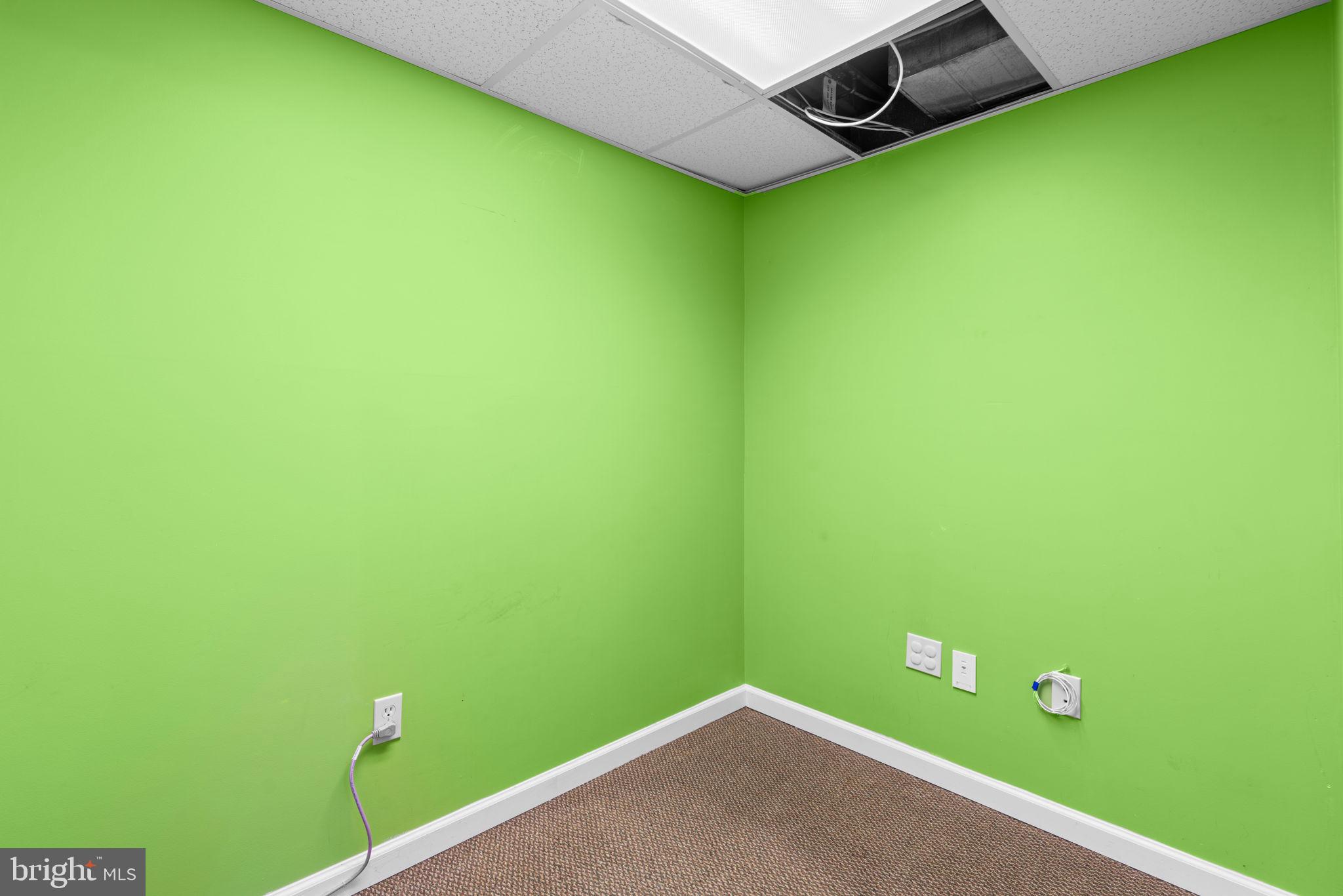 TOLL HOUSE - Residential Lease