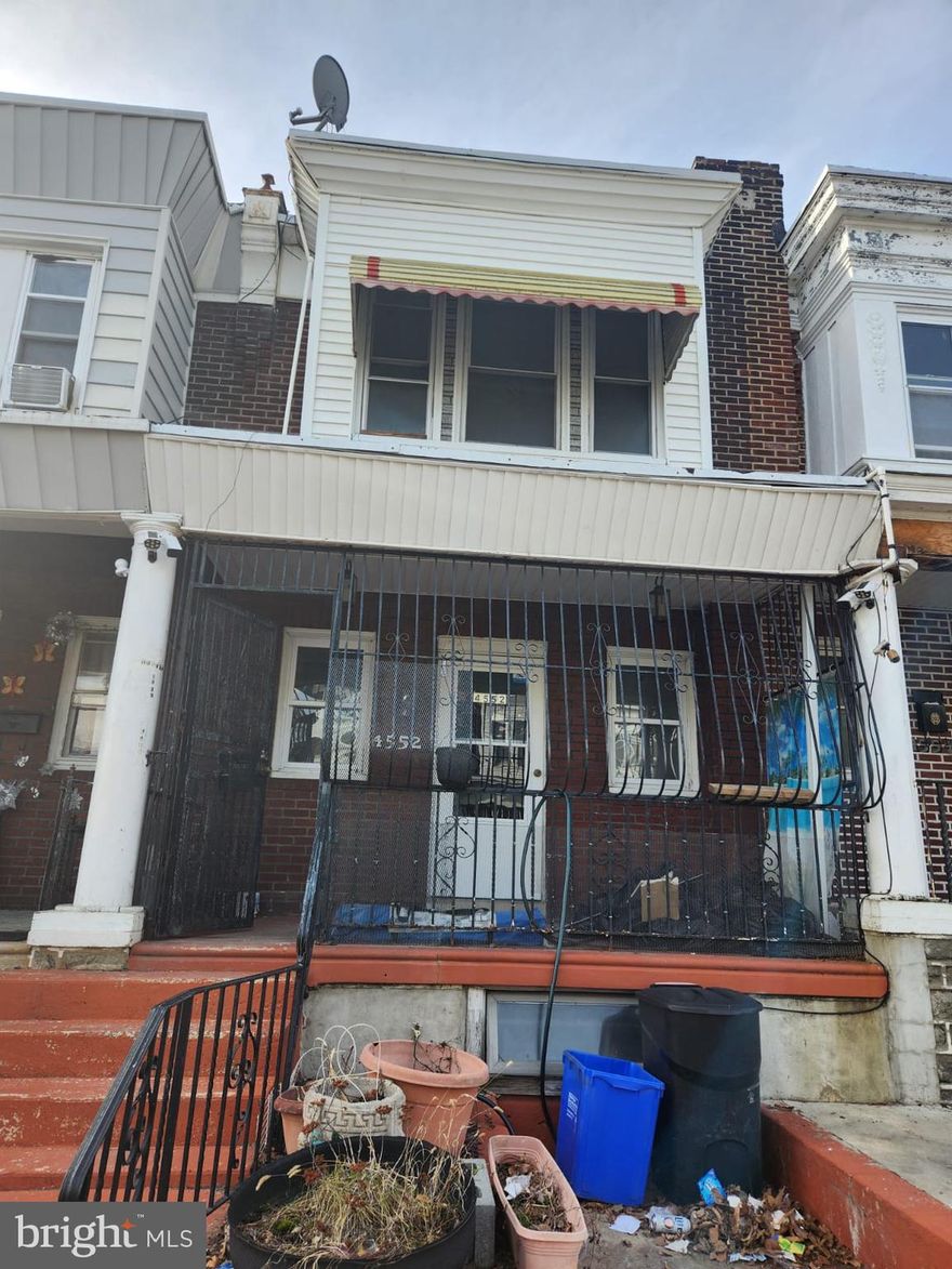 This charming home offers three bedrooms, a full bathroom, and a convenient half bath. With ample living space, a functional kitchen, and a peaceful backyard, it's the perfect place to call home. Located in a desirable neighborhood, this rental won't last long. Contact us today to schedule a viewing!