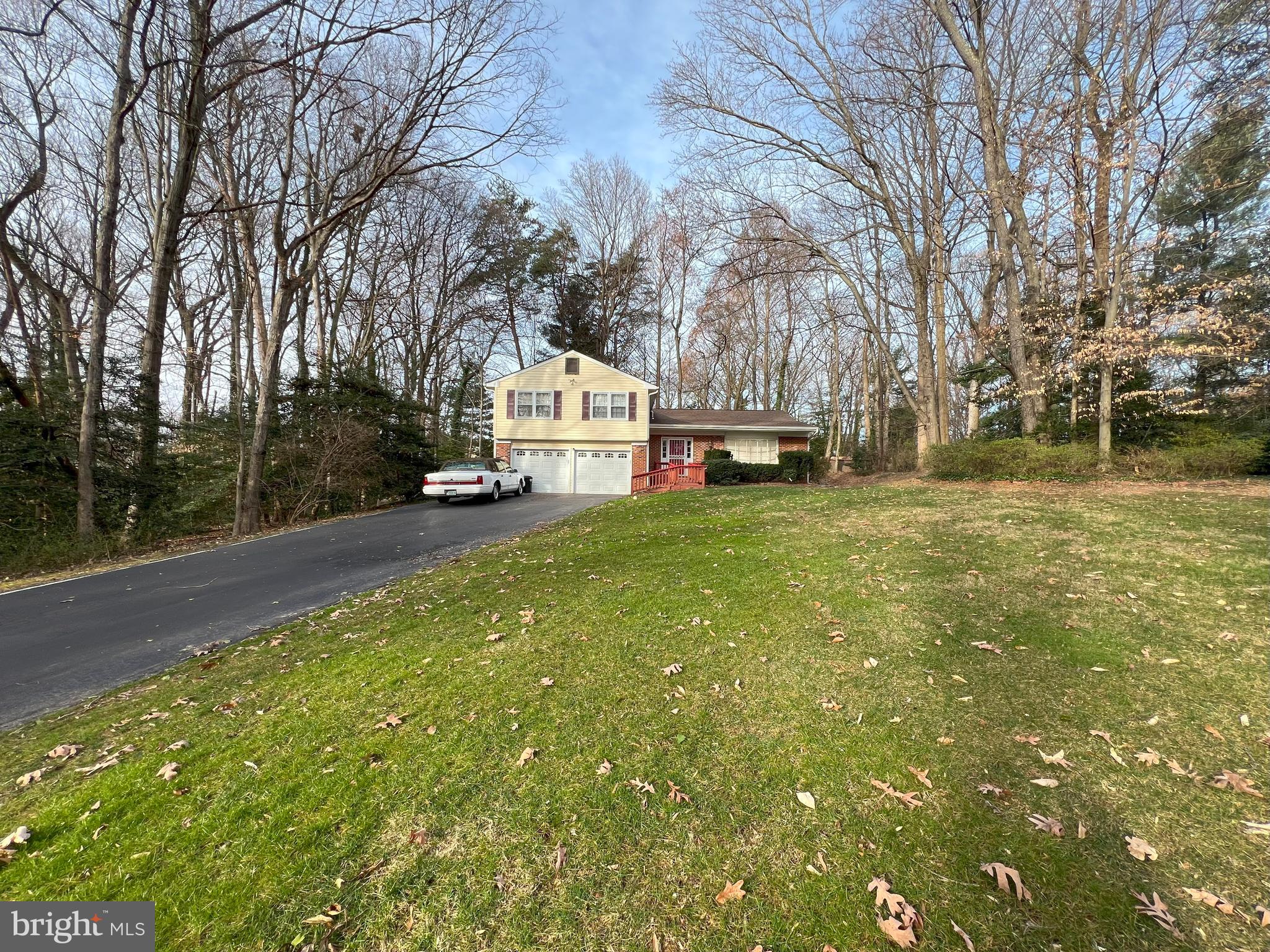 HOLLY PARK - Residential