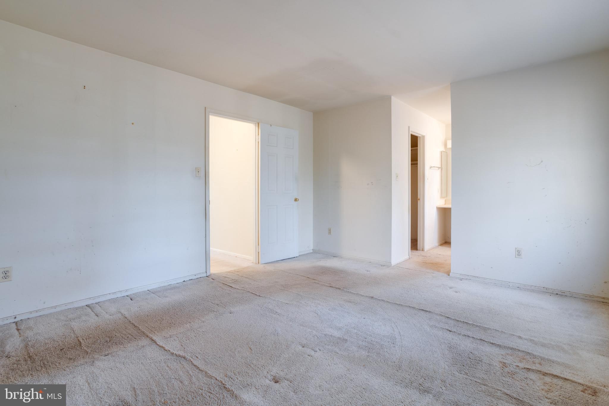 HOLLY PARK - Residential