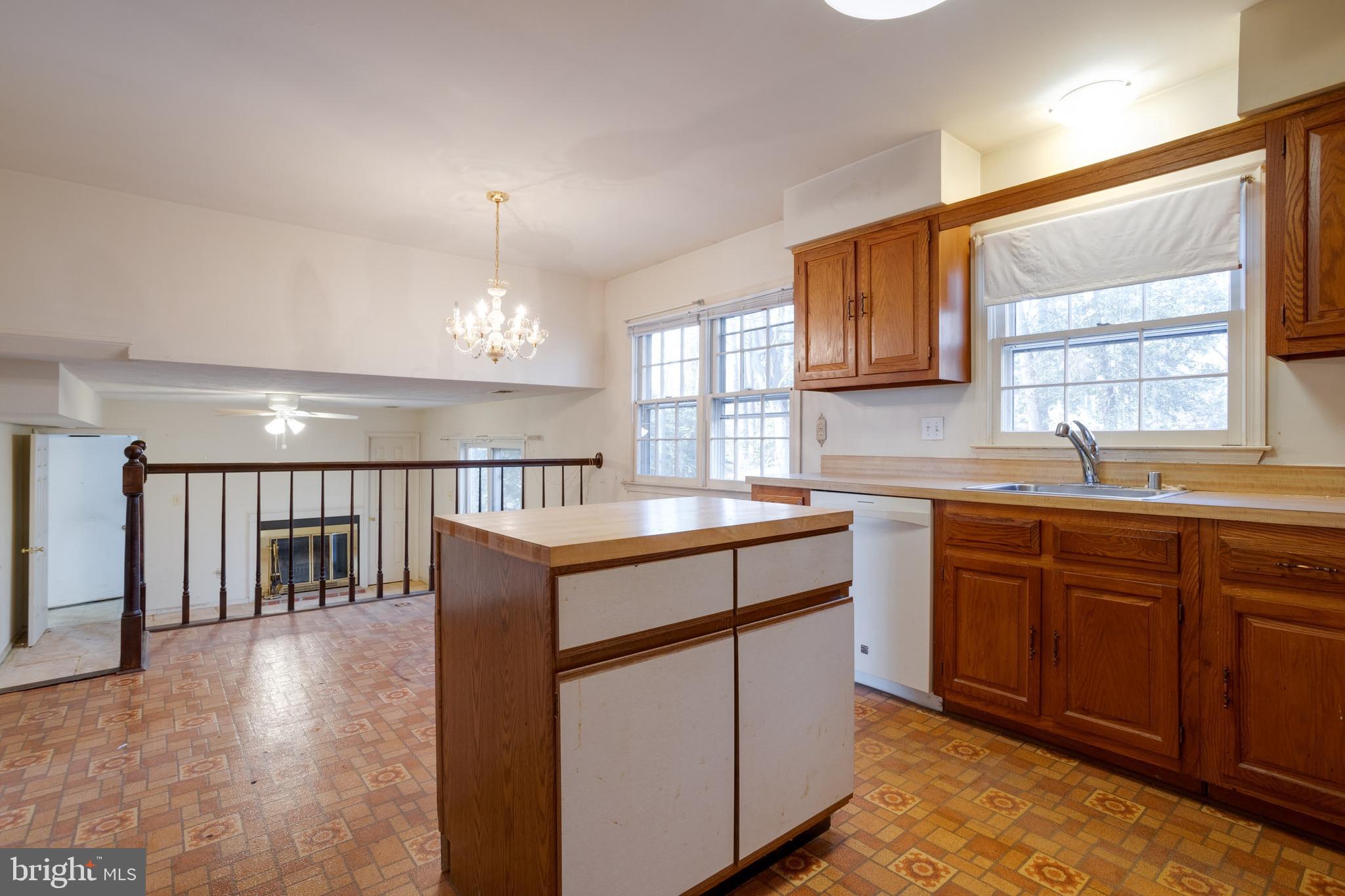 HOLLY PARK - Residential