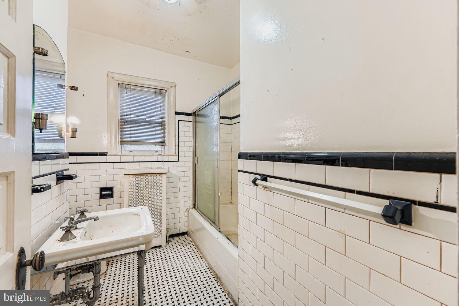 GARRISON - Residential