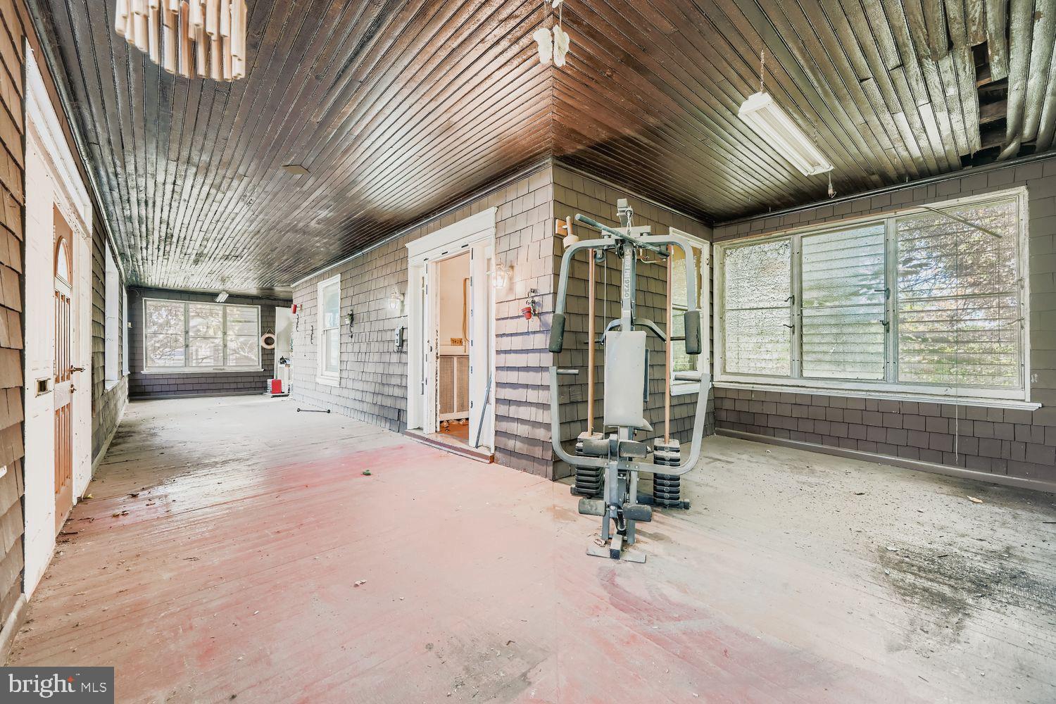 GARRISON - Residential