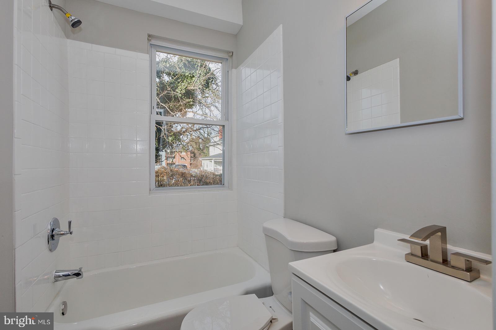 WINDSOR HILLS - Residential Lease