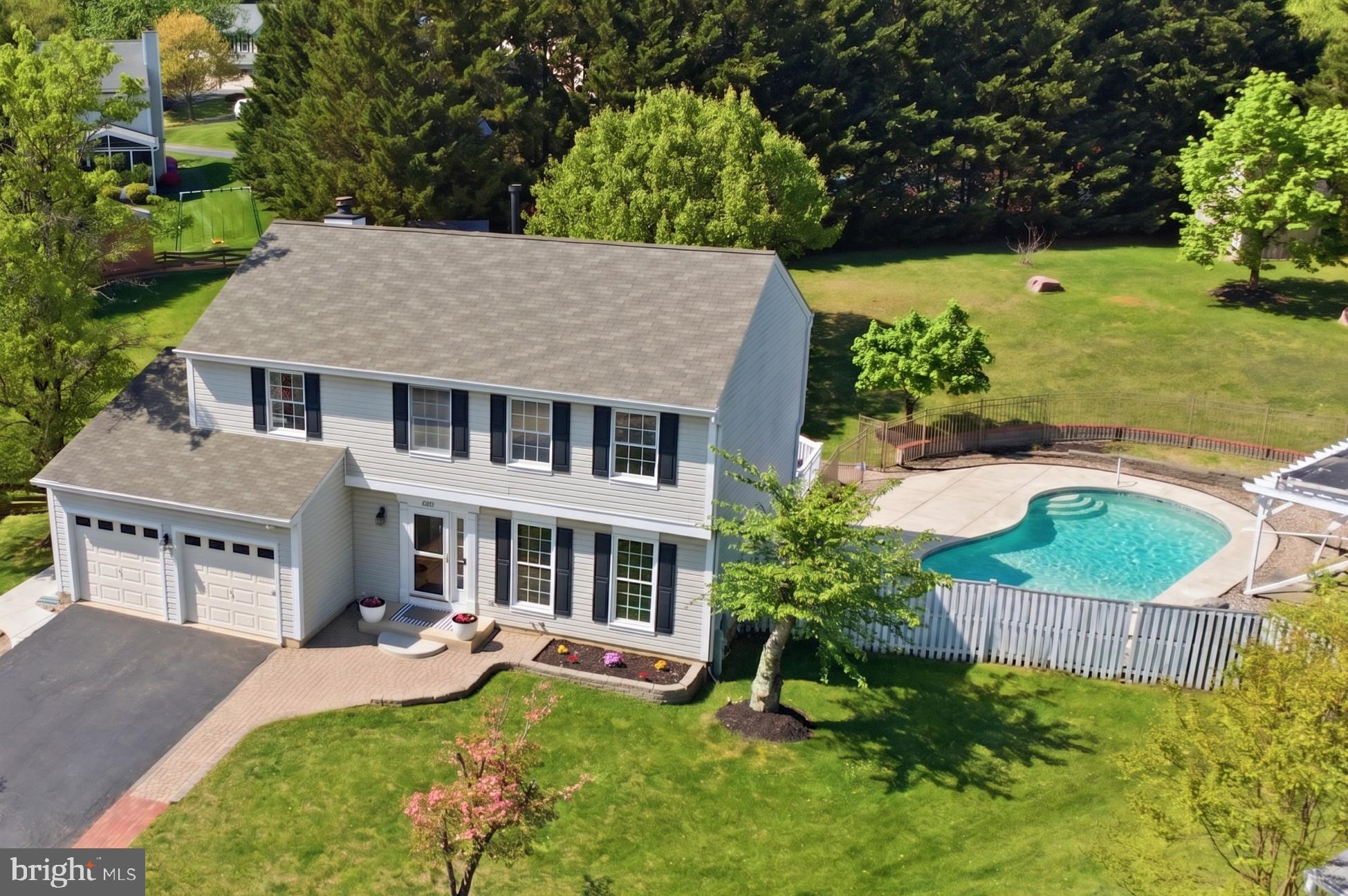 MONTGOMERY MEADOWS - Residential