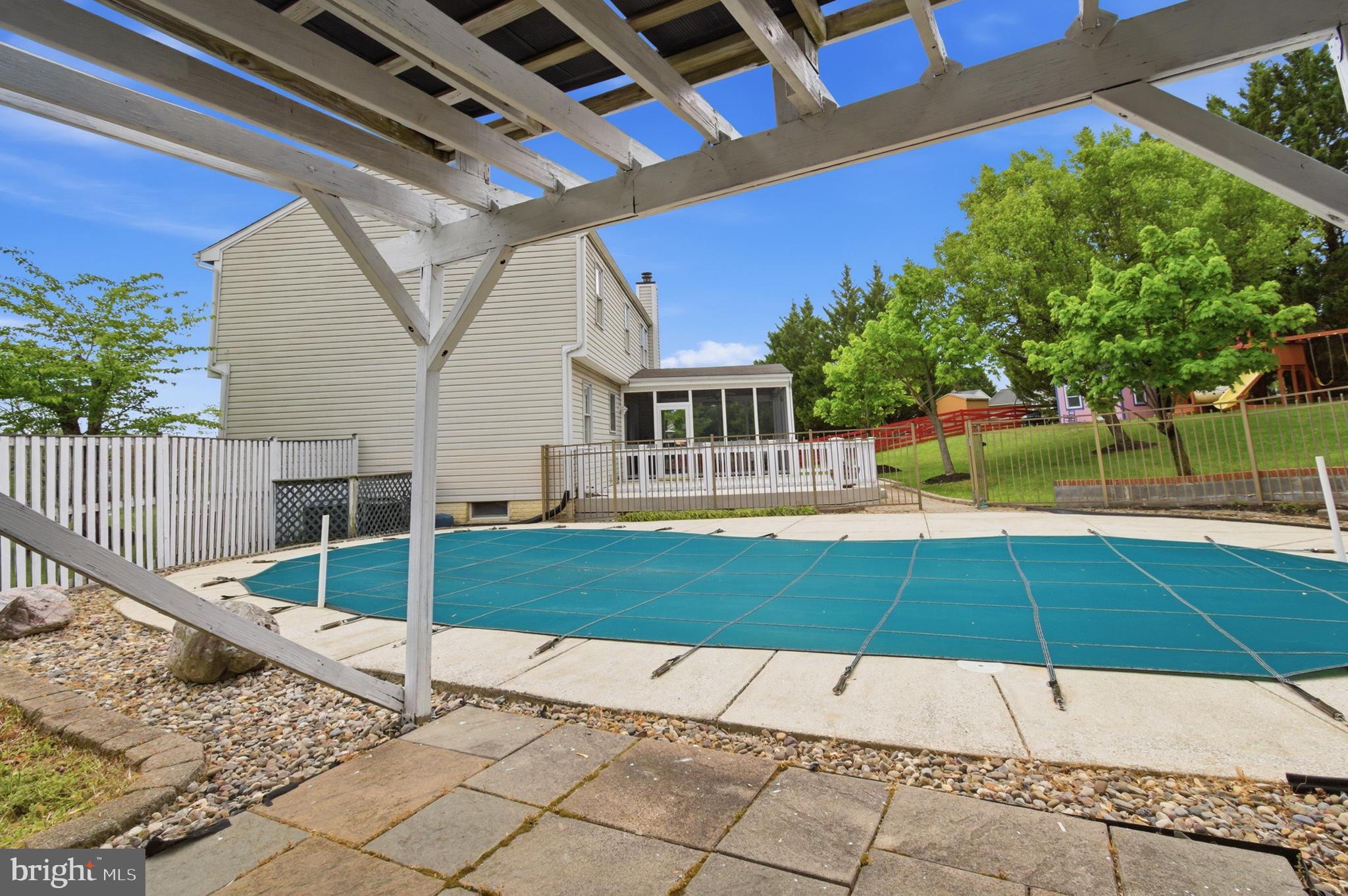 MONTGOMERY MEADOWS - Residential