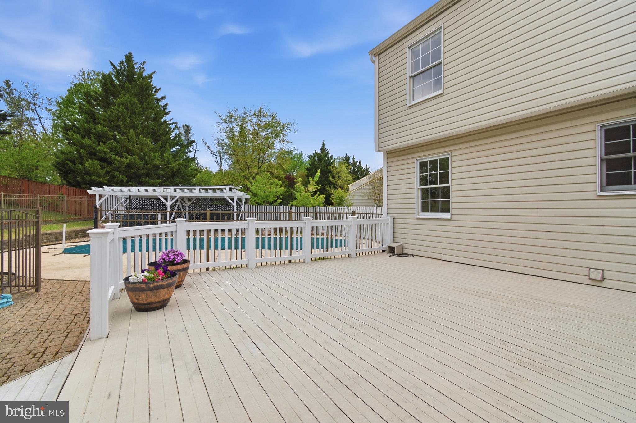 MONTGOMERY MEADOWS - Residential