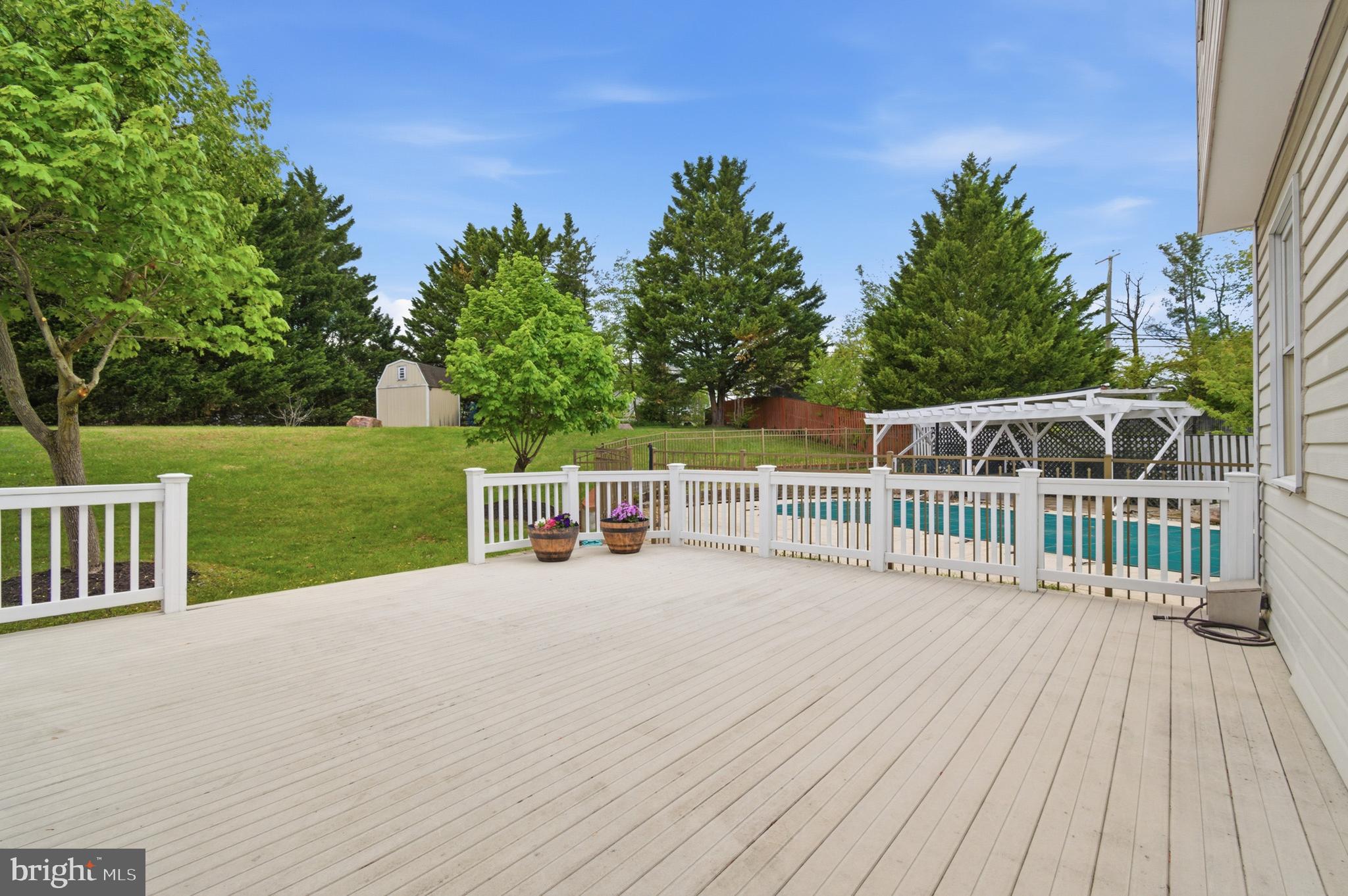 MONTGOMERY MEADOWS - Residential