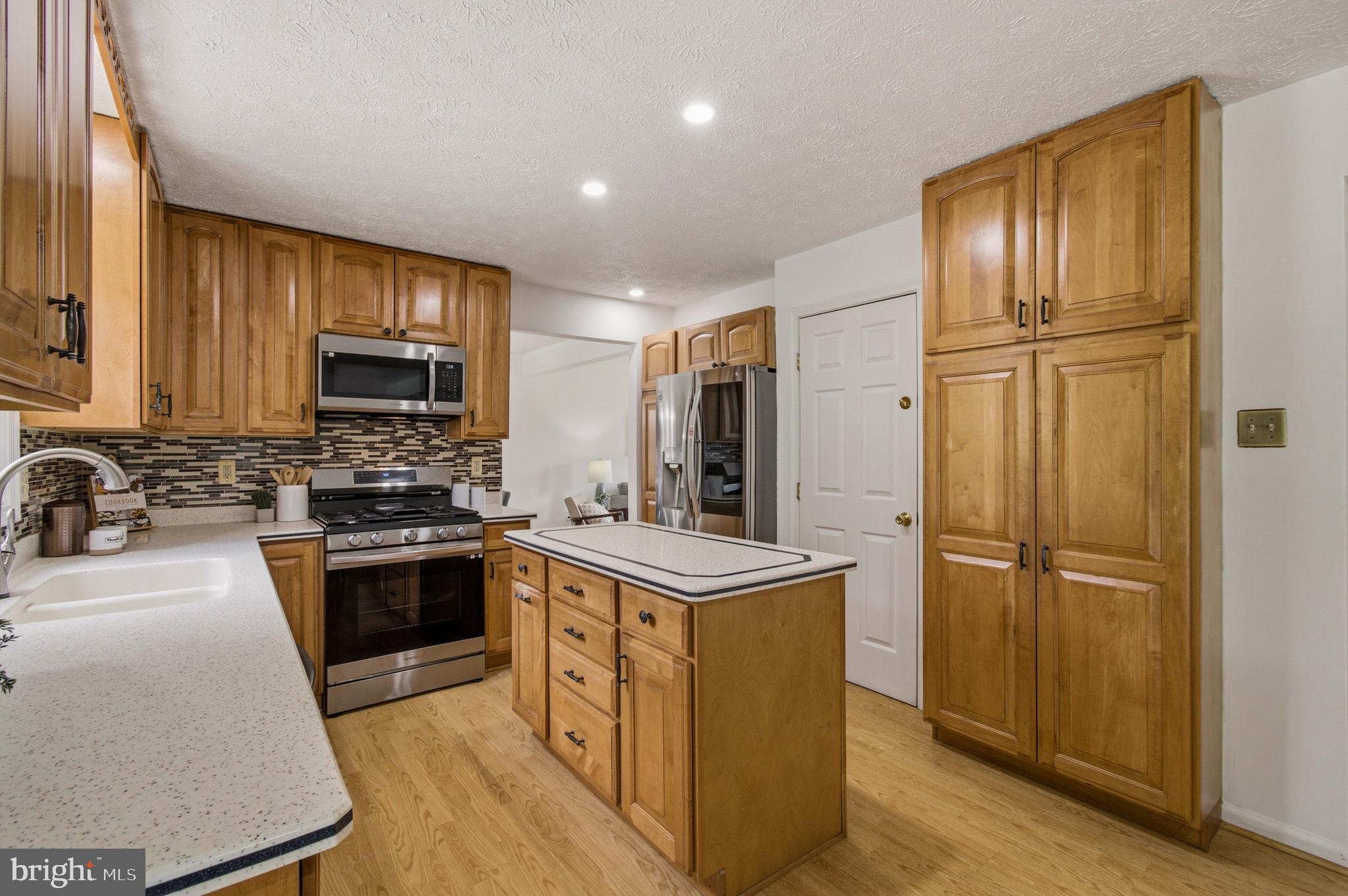 MONTGOMERY MEADOWS - Residential