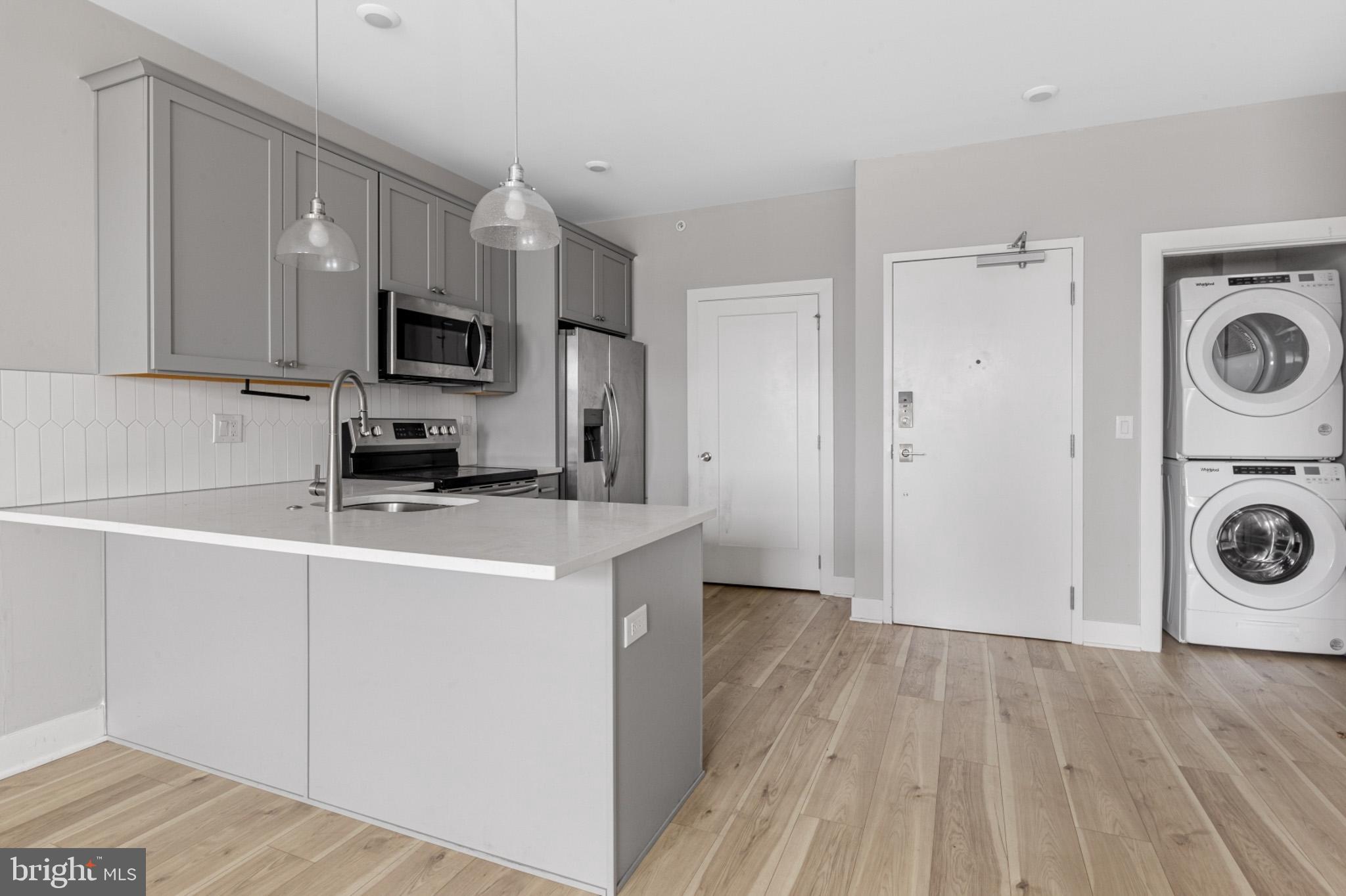 WALNUT HILL - Residential Lease