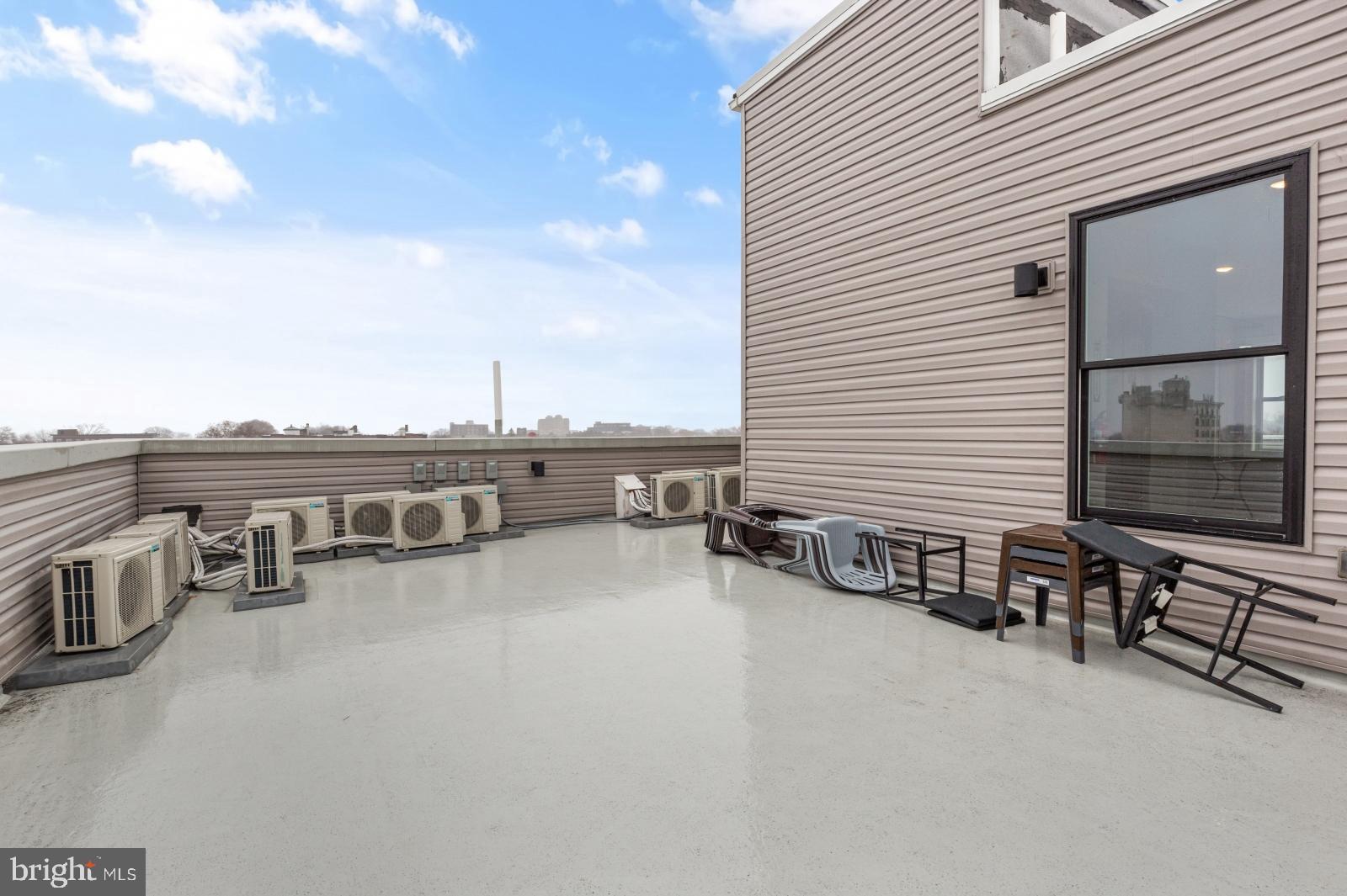 WALNUT HILL - Residential Lease