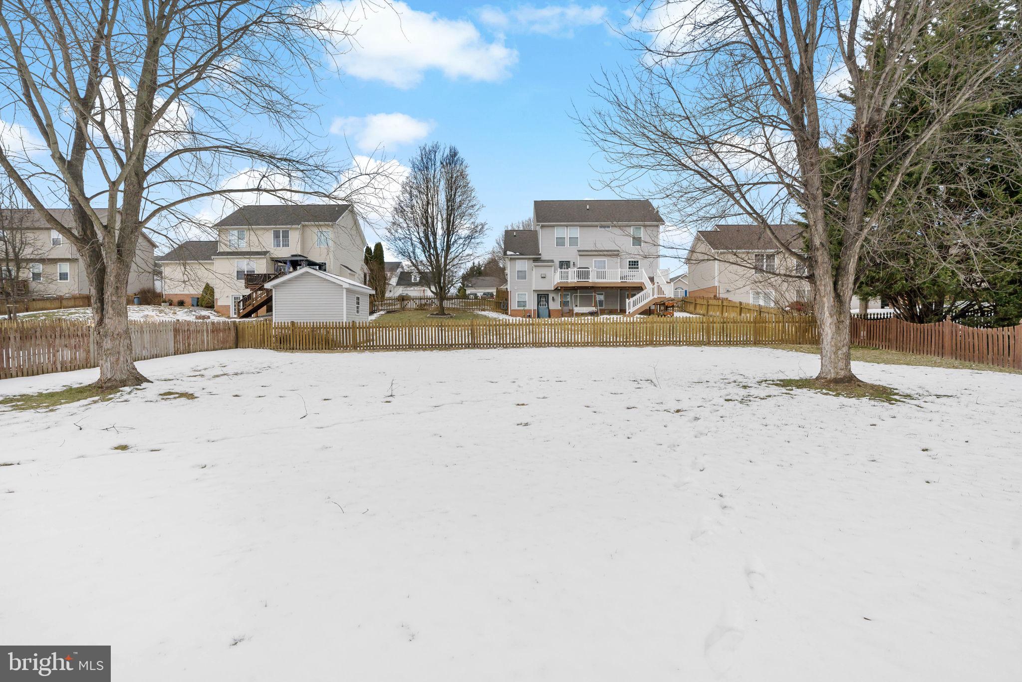 LAUREL RIDGE - Residential