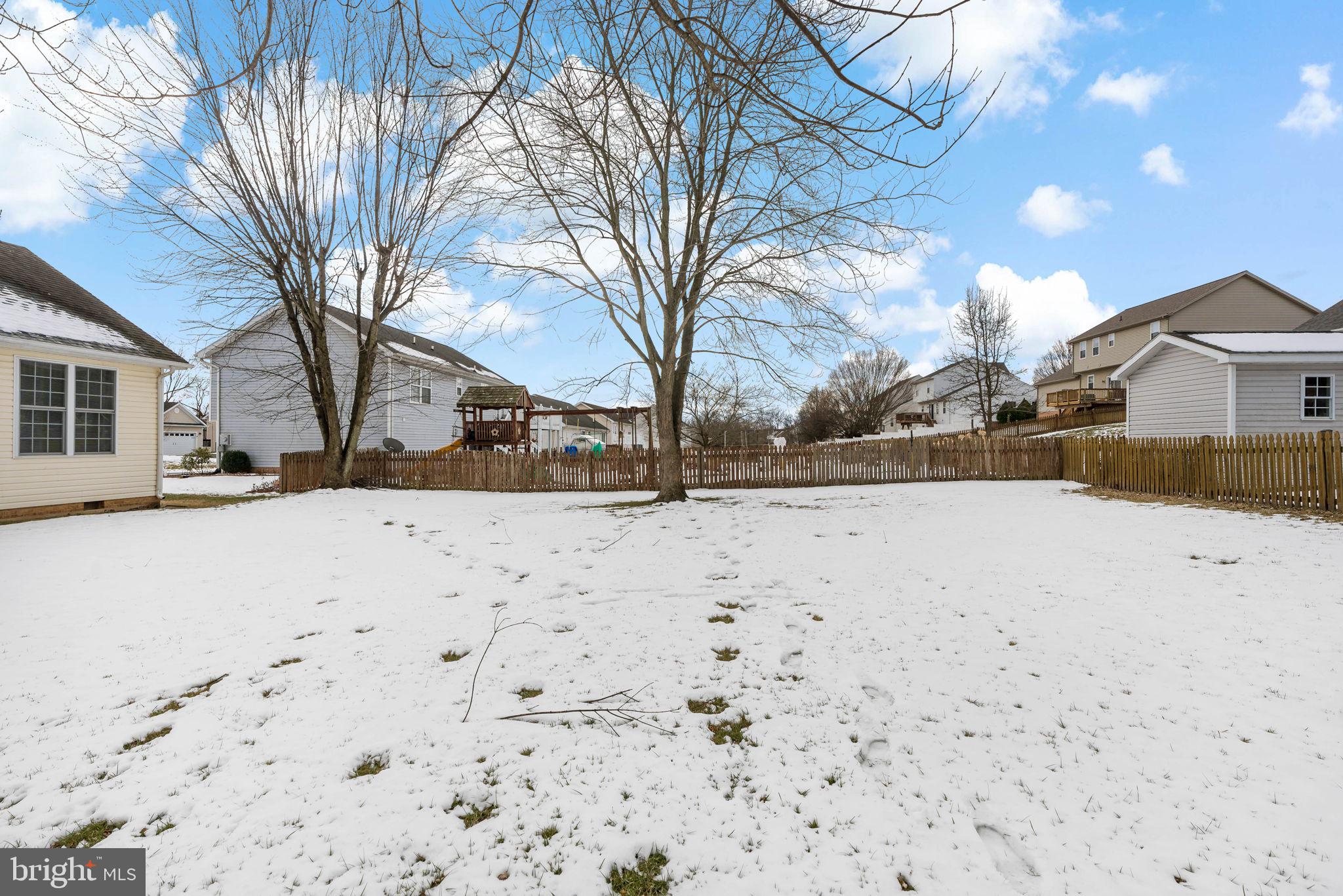 LAUREL RIDGE - Residential