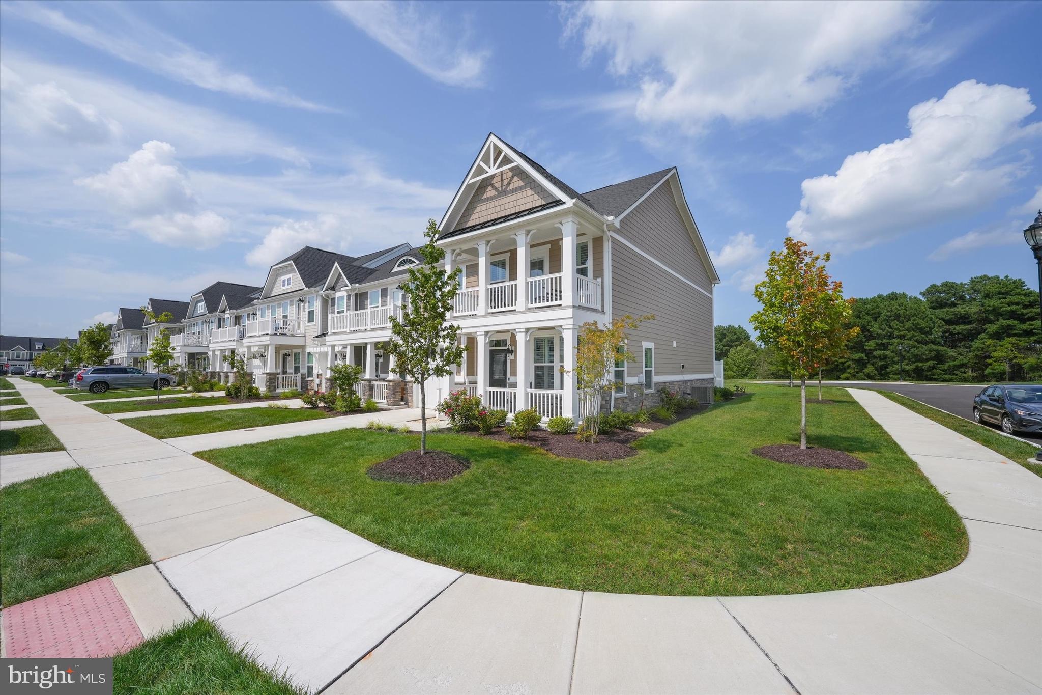 323 BAYBERRY DRIVE