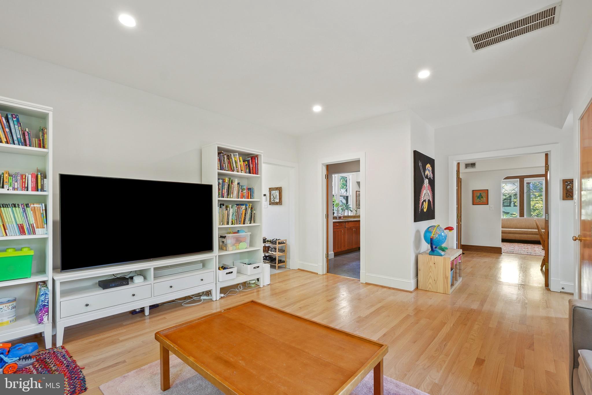 TAKOMA PARK - Residential